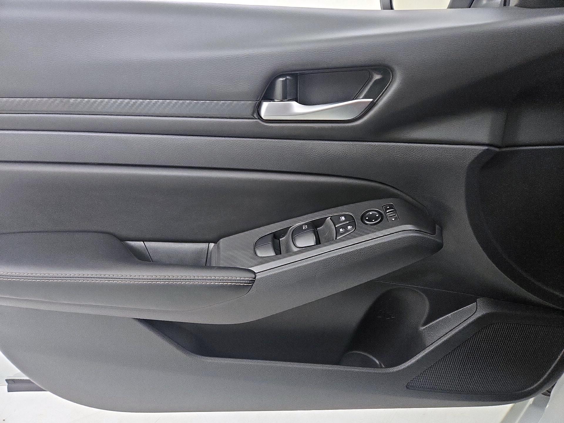 Thumbnail: 2025 Nissan Altima - 12