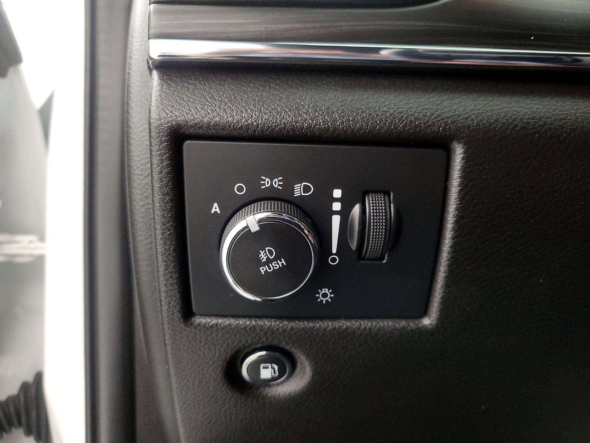 Thumbnail: 2021 Jeep Grand Cherokee - 13