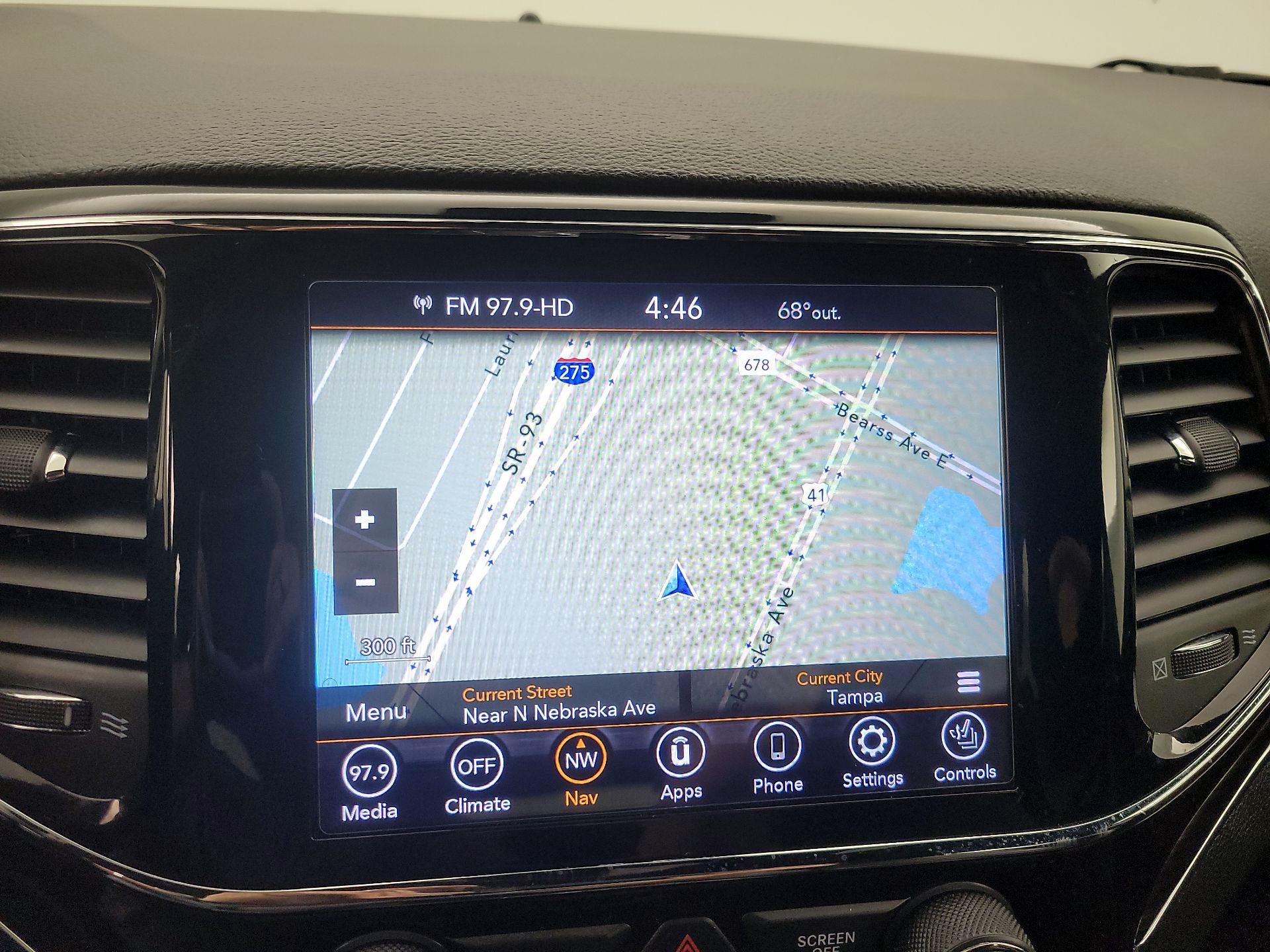 Thumbnail: 2021 Jeep Grand Cherokee - 14