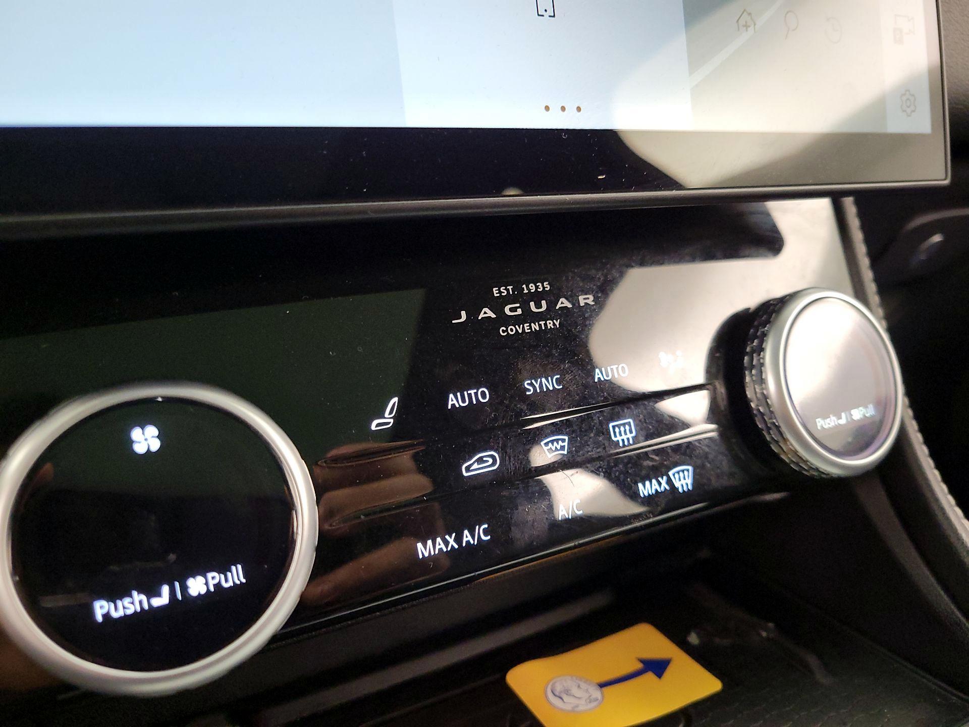 Thumbnail: 2024 Jaguar F-Pace - 17