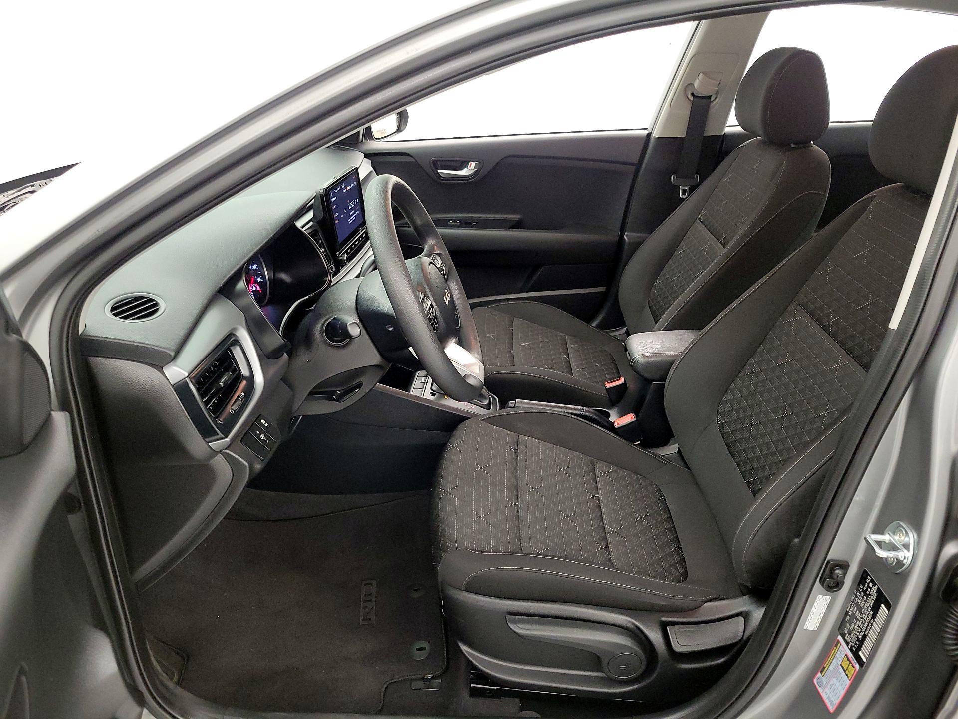 Thumbnail: 2022 Kia Rio - 11