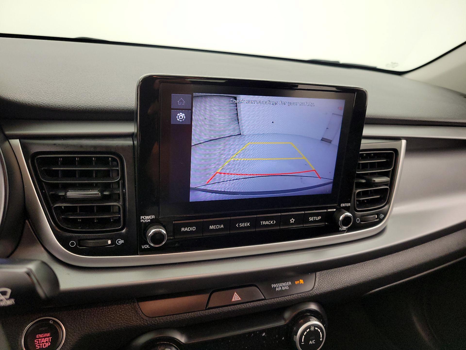 Thumbnail: 2022 Kia Rio - 14