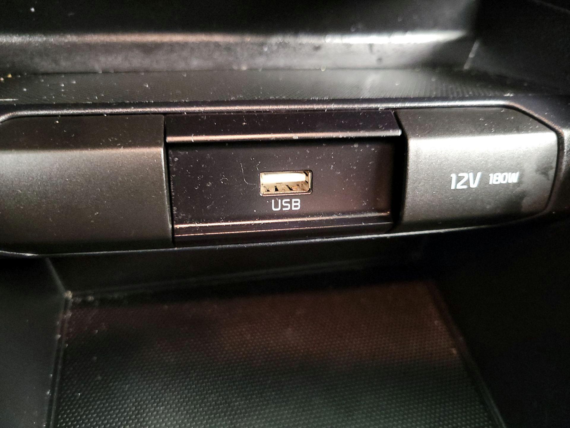 Thumbnail: 2022 Kia Rio - 18