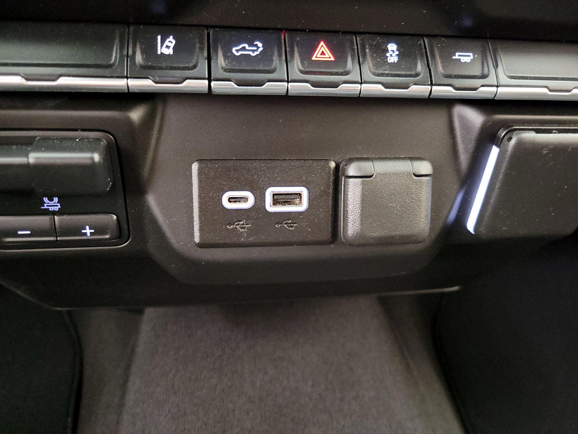 Thumbnail: 2024 Chevrolet Silverado 2500 - 18