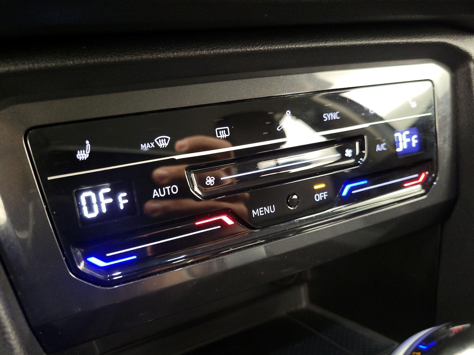 2024 Volkswagen Tiguan SE - Photo 17