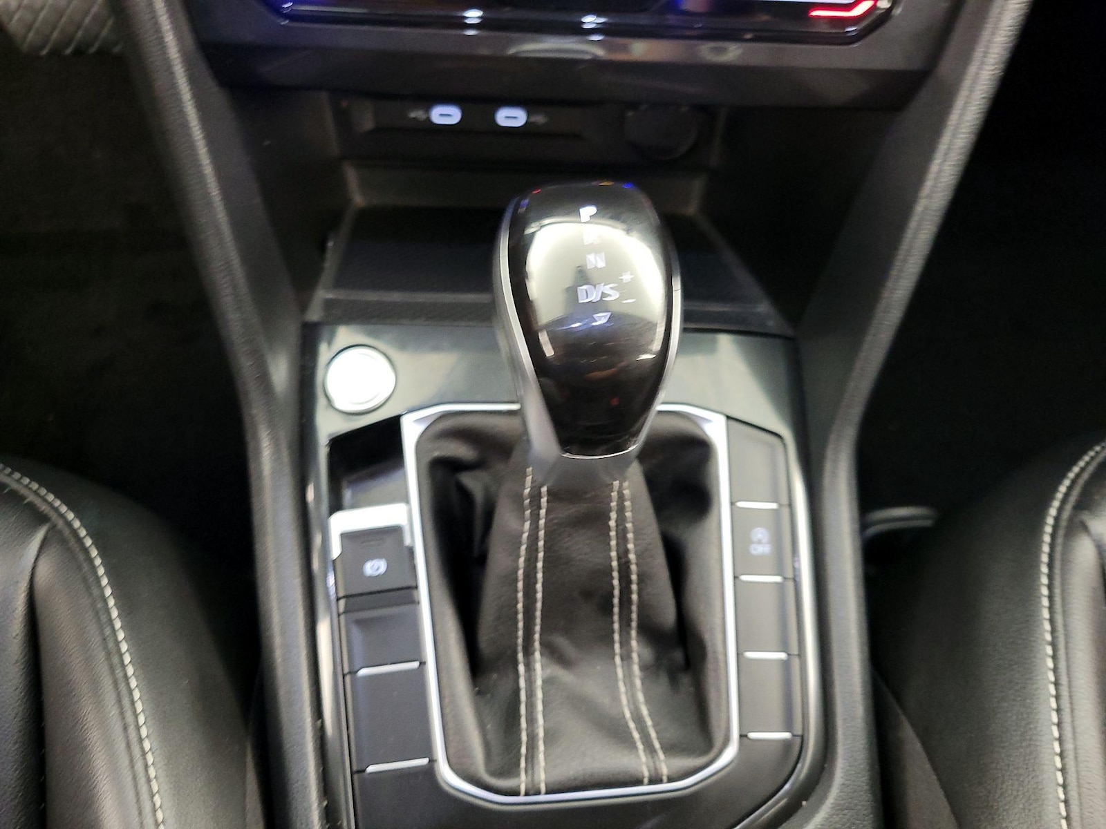 2024 Volkswagen Tiguan SE - Photo 18