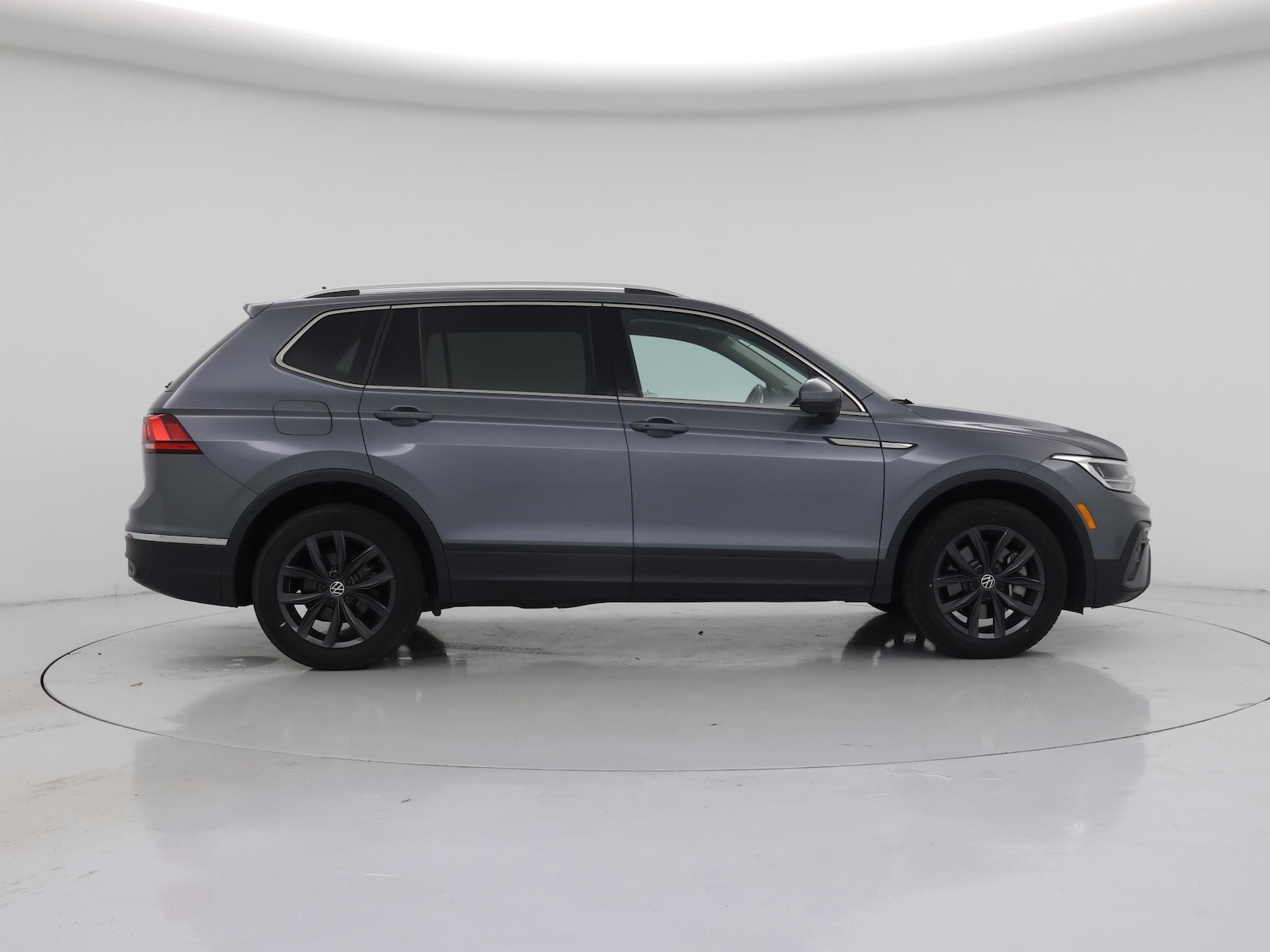 2024 Volkswagen Tiguan SE - Photo 8