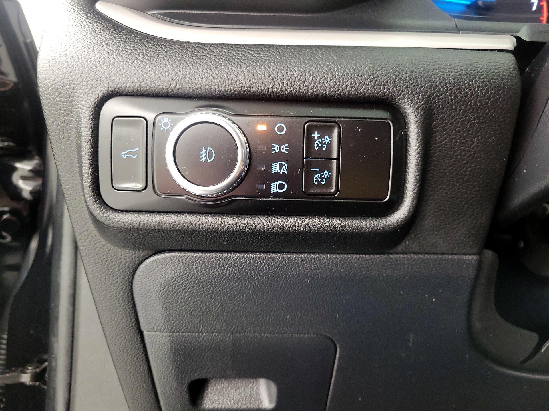 Thumbnail: 2023 Ford Explorer - 13