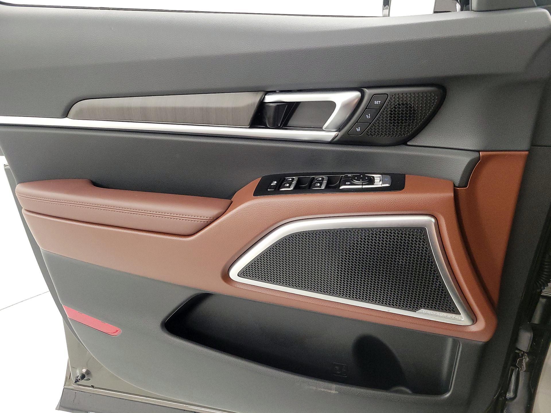 Thumbnail: 2023 Kia Telluride - 12