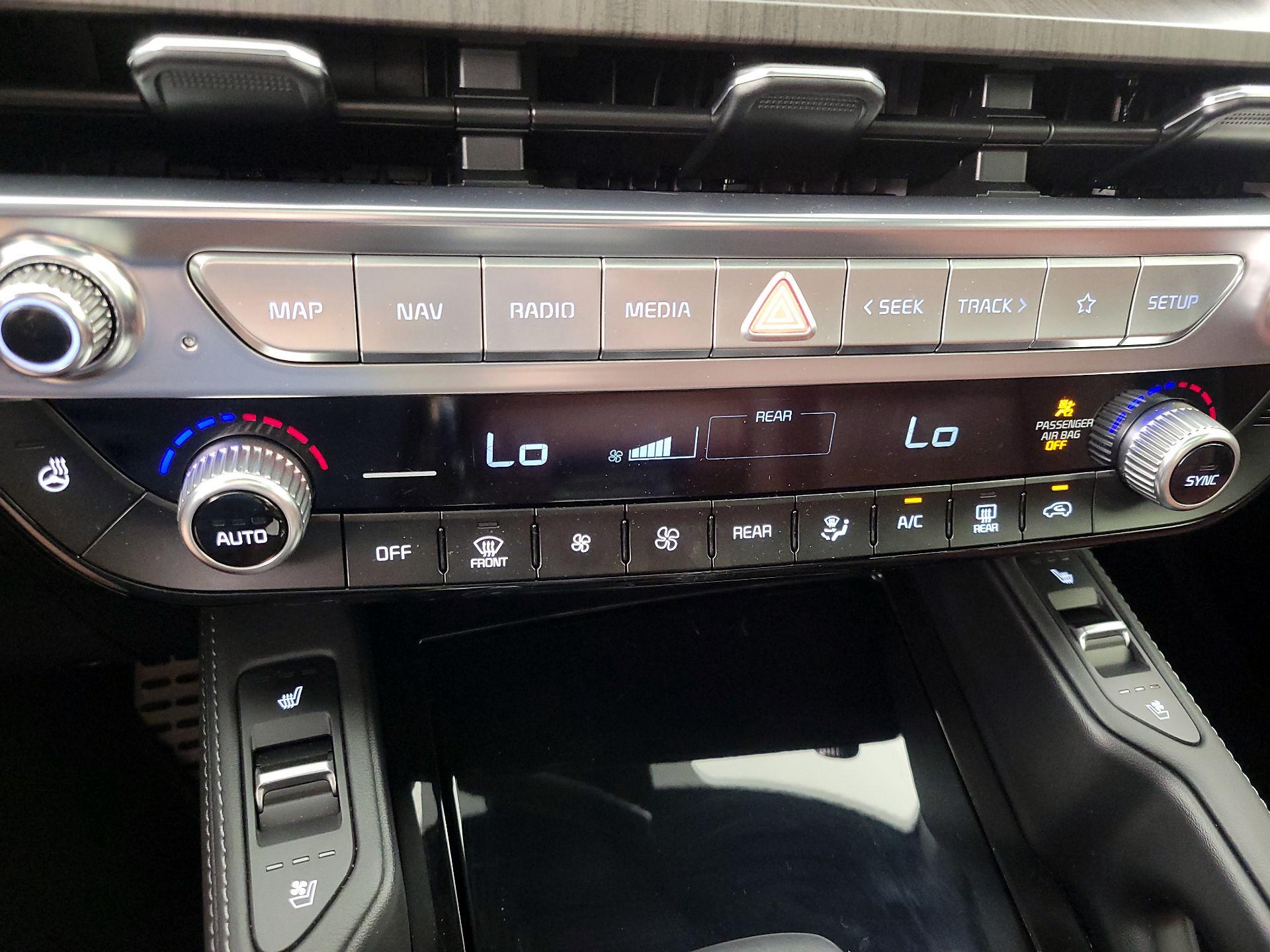 Thumbnail: 2023 Kia Telluride - 17