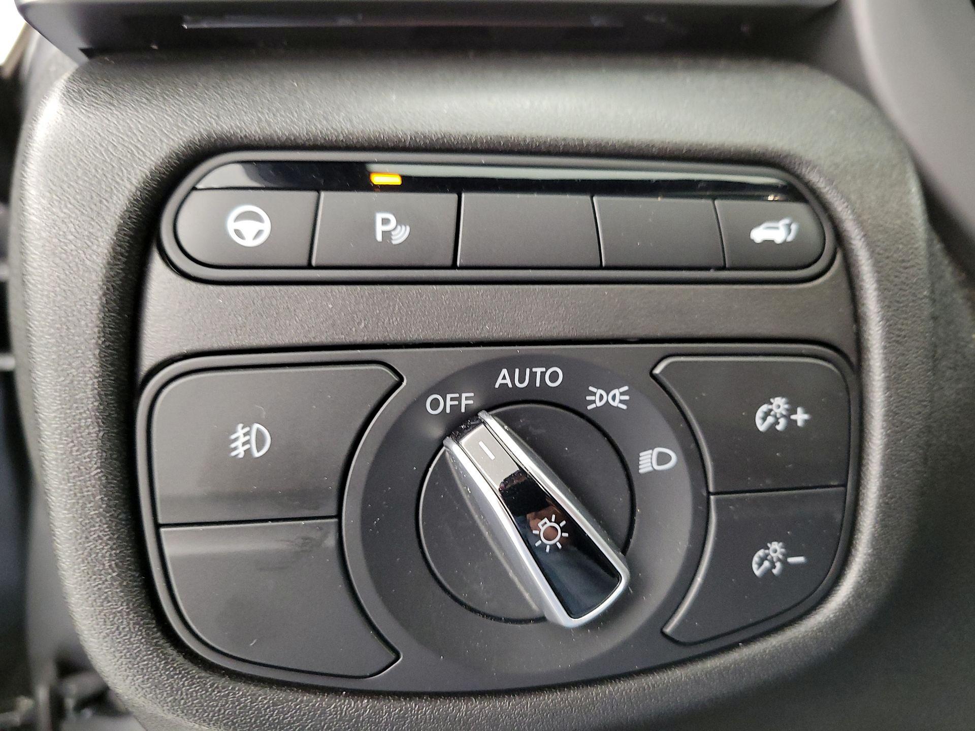 Thumbnail: 2025 INFINITI QX55 - 13