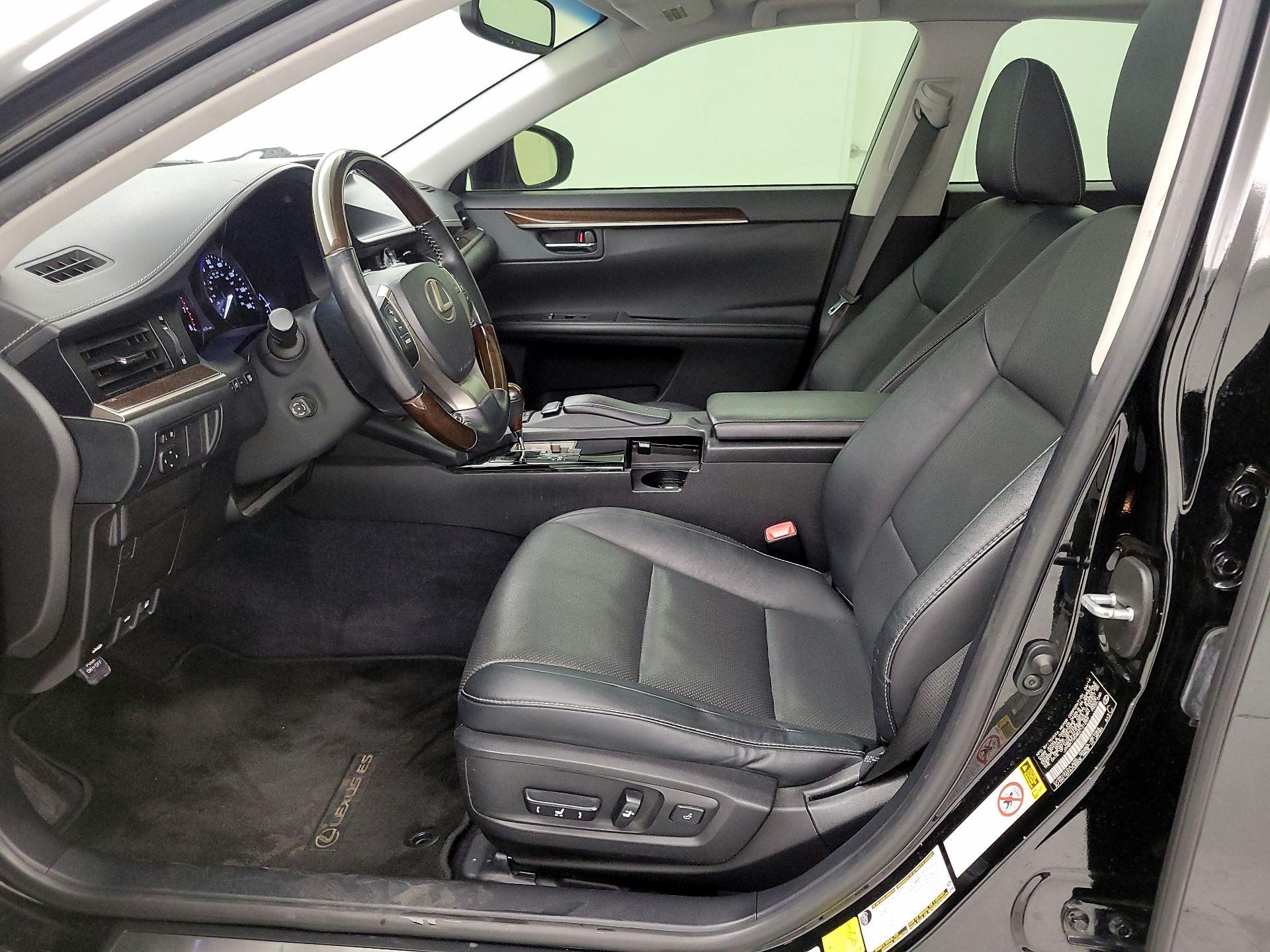 Thumbnail: 2014 Lexus ES - 11