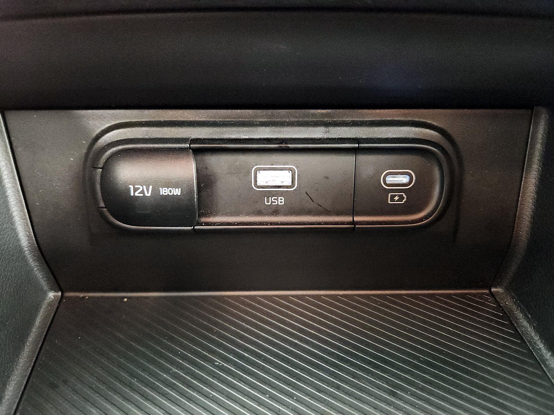 Thumbnail: 2025 Kia Sportage - 17