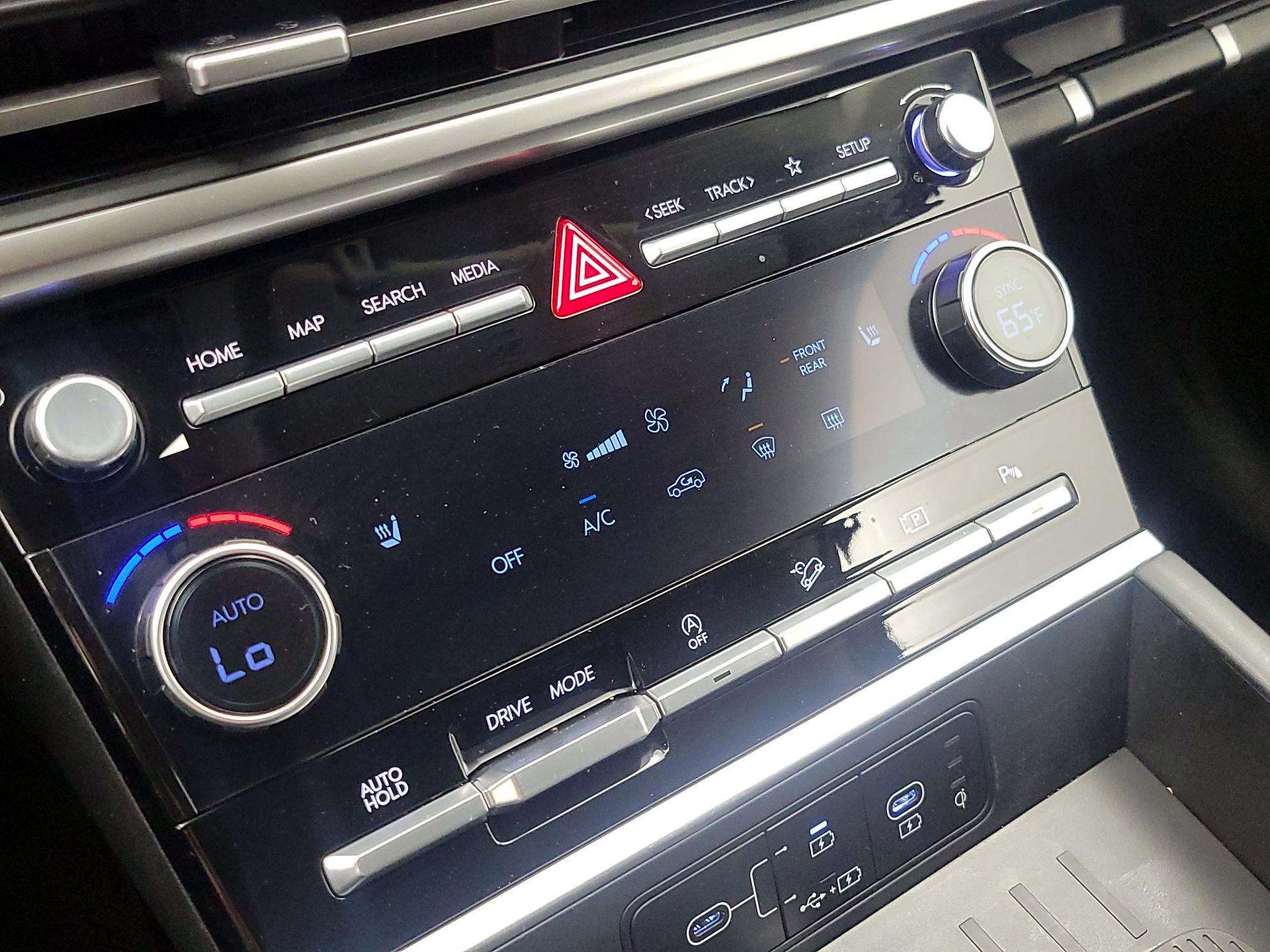 Thumbnail: 2025 Hyundai Santa Fe - 16