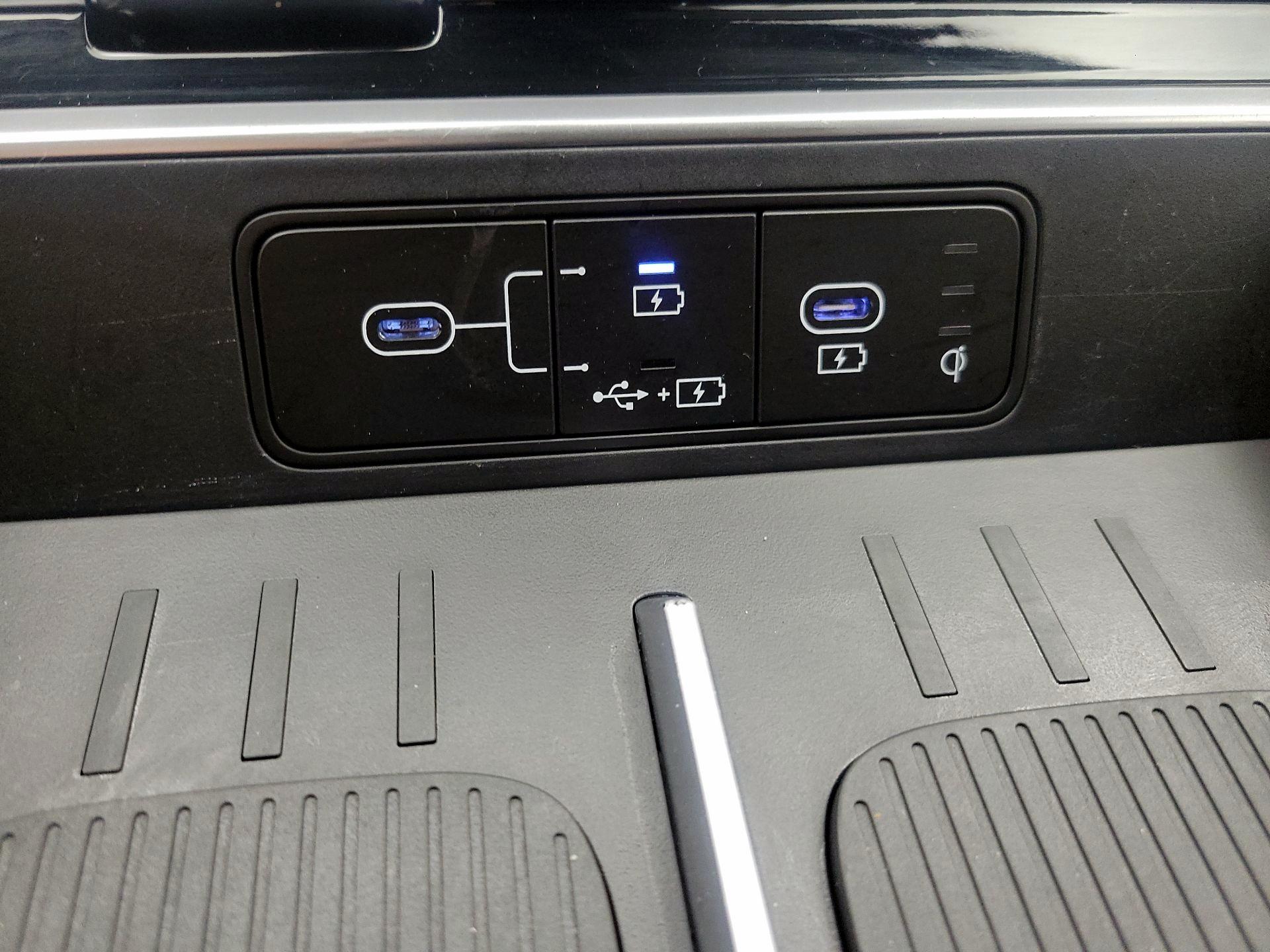 Thumbnail: 2025 Hyundai Santa Fe - 18