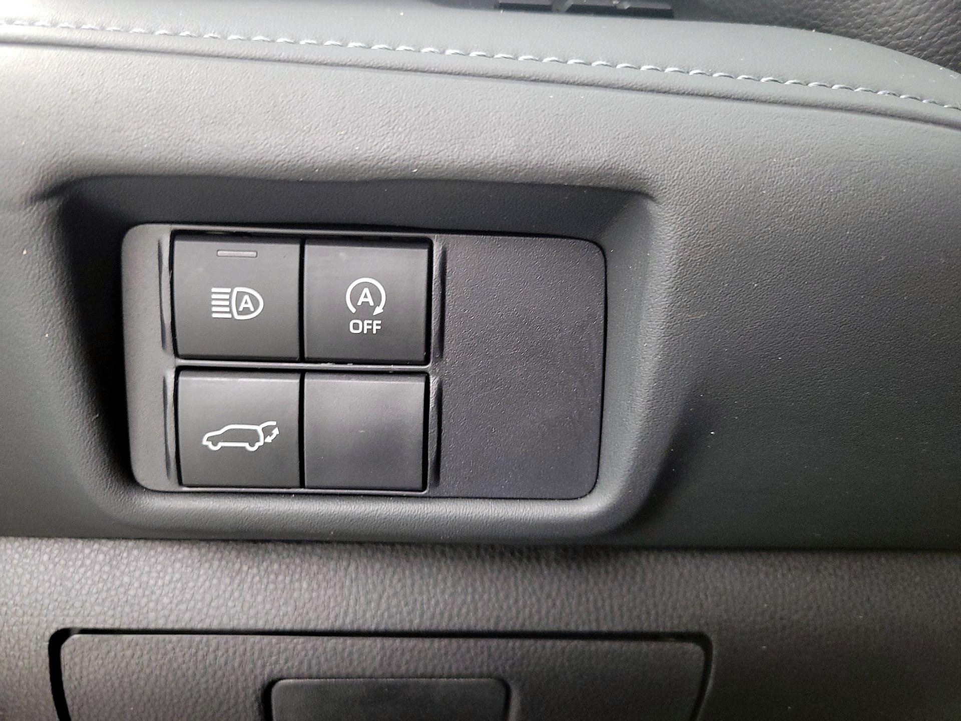 Thumbnail: 2025 Toyota Highlander - 13