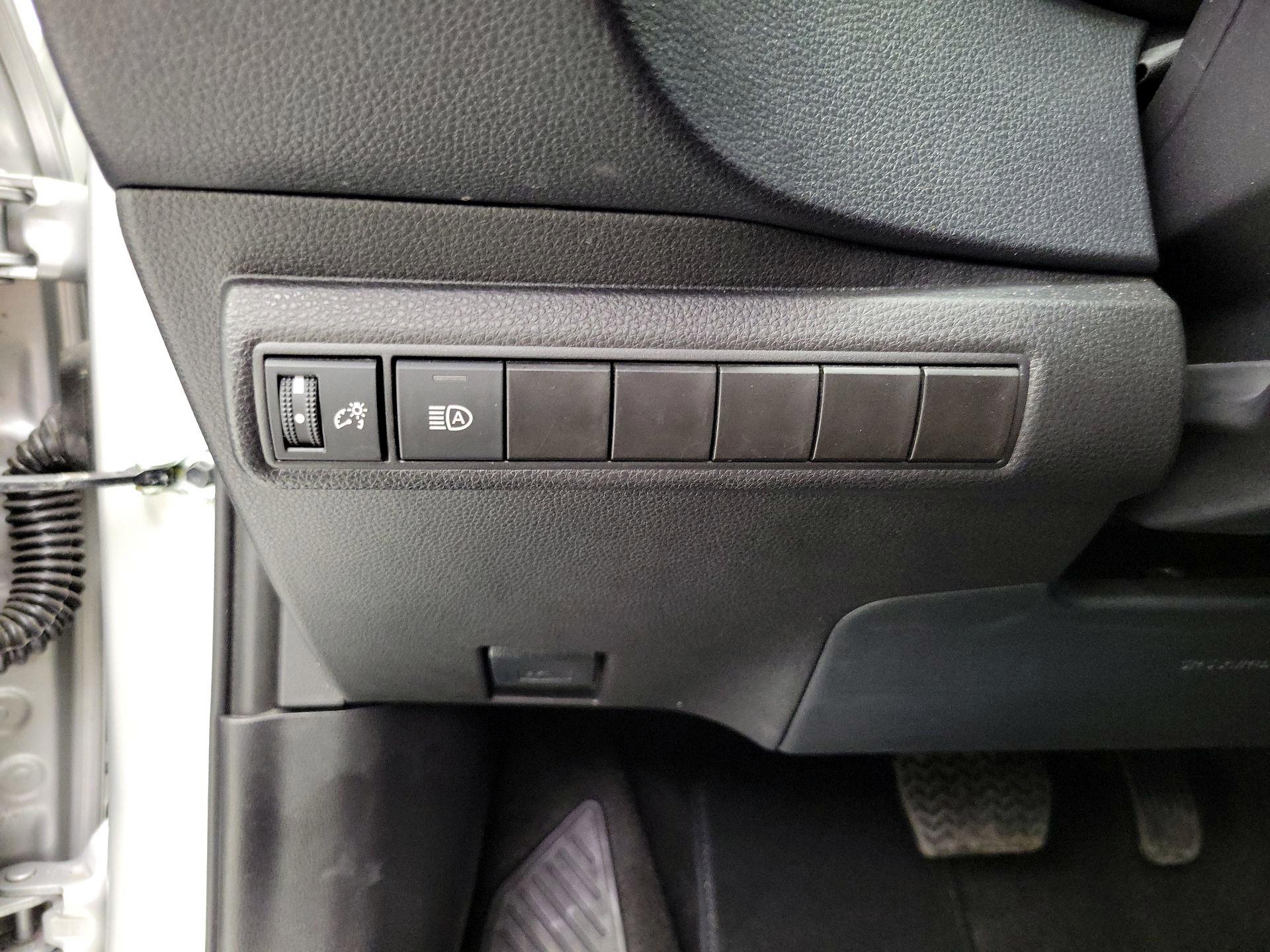 Thumbnail: 2025 Toyota Corolla - 13