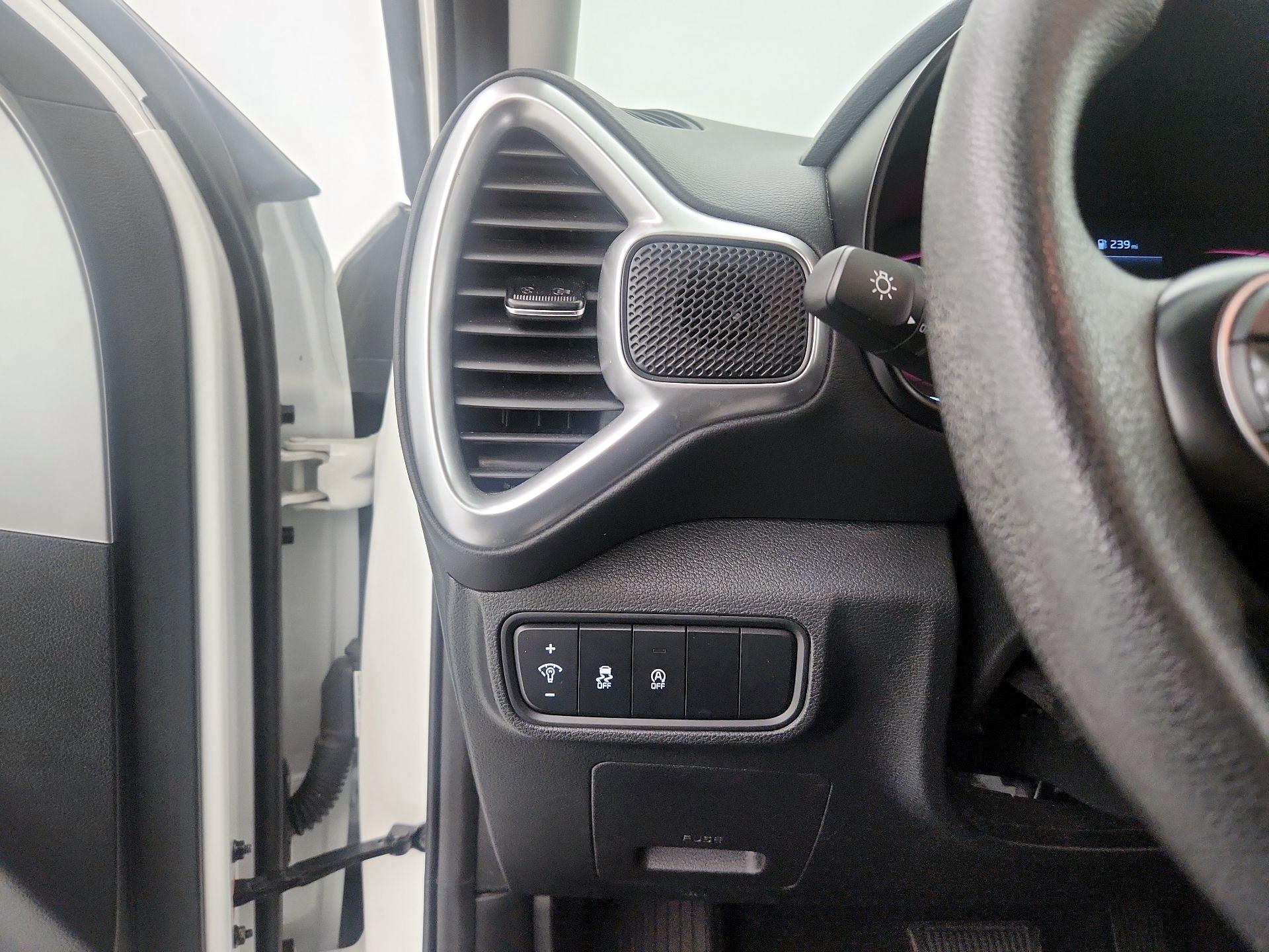 Thumbnail: 2025 Kia Soul - 13