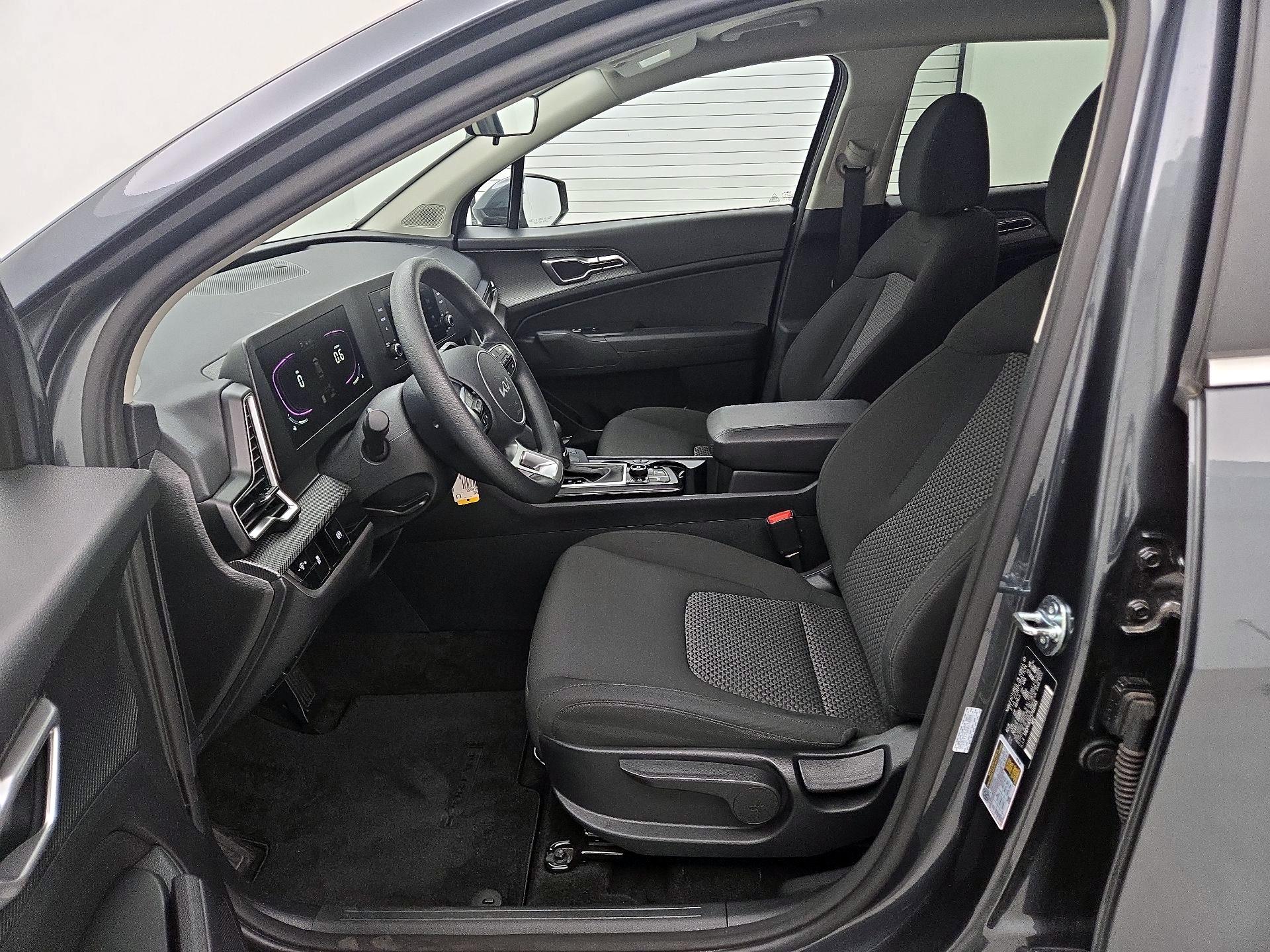 Thumbnail: 2025 Kia Sportage - 11