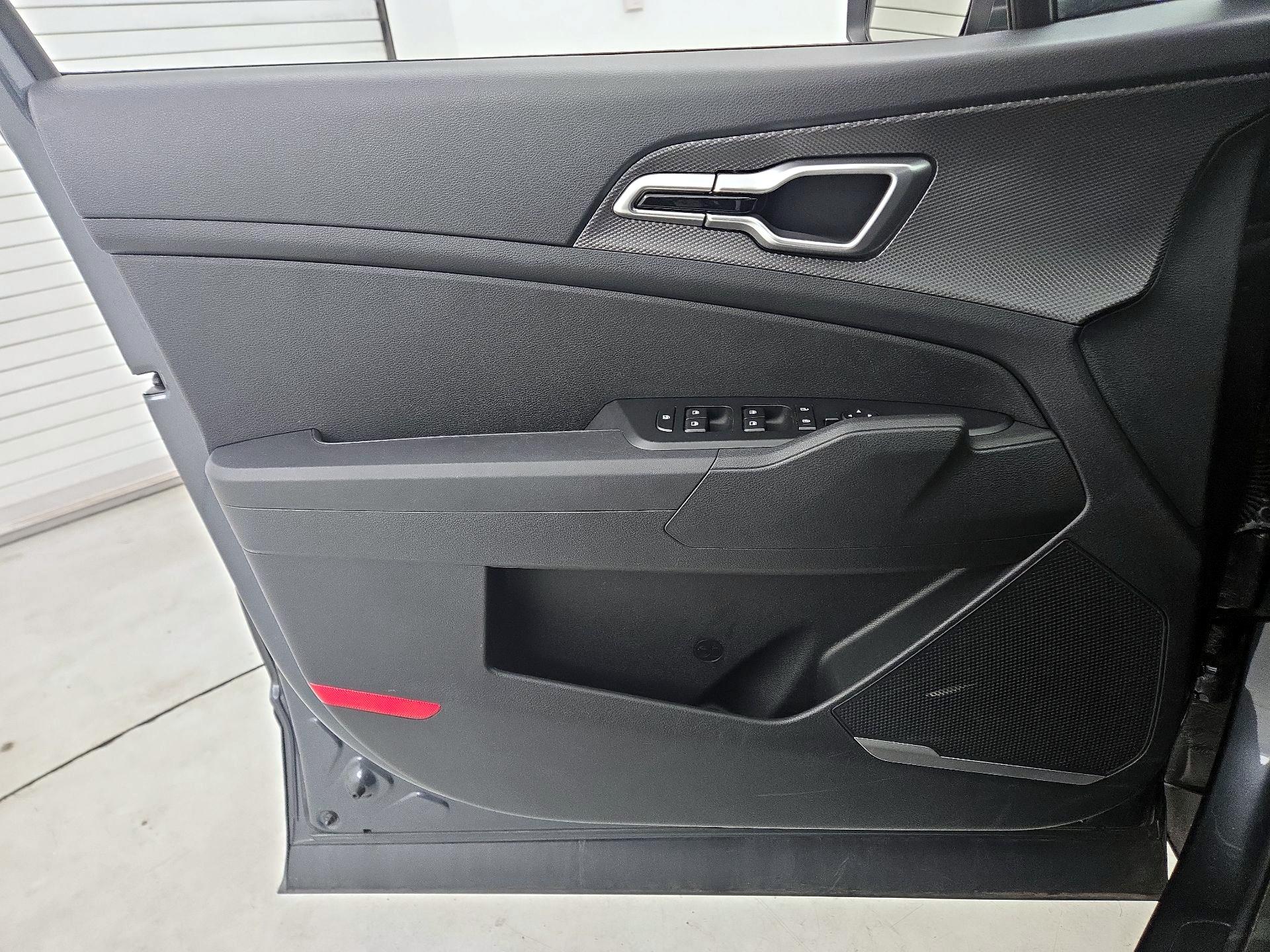 Thumbnail: 2025 Kia Sportage - 12