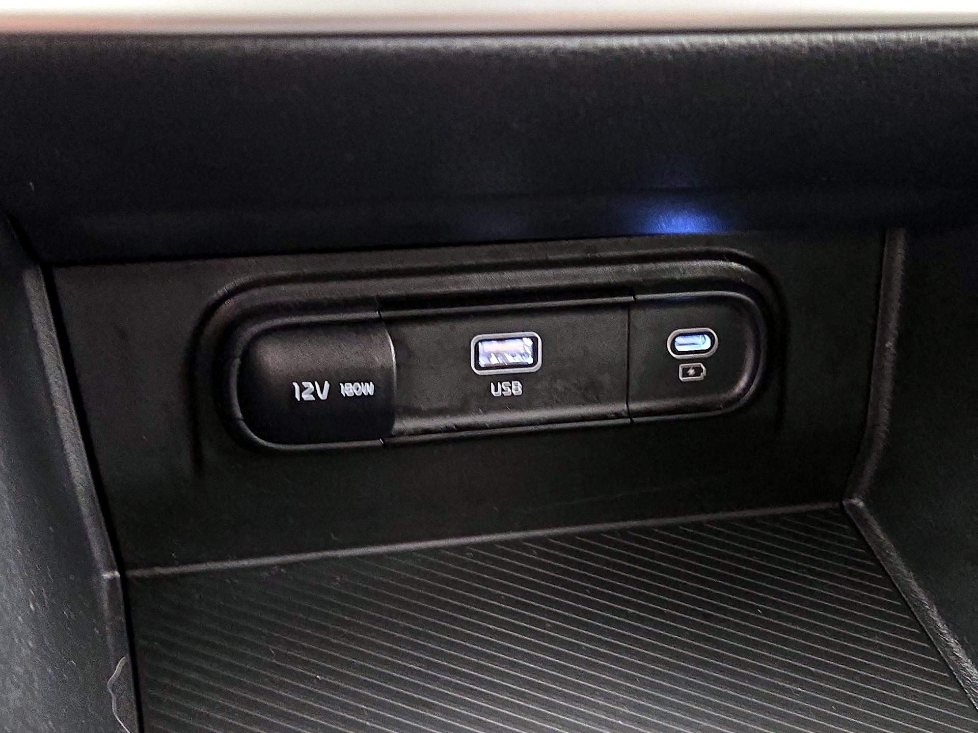 Thumbnail: 2025 Kia Sportage - 18