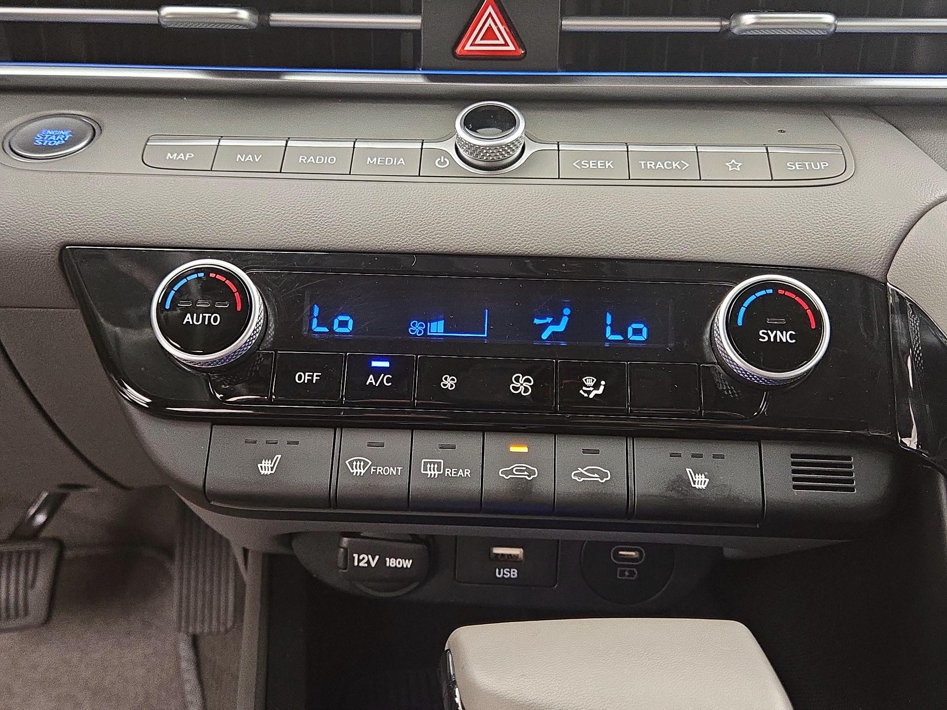 Thumbnail: 2025 Hyundai Elantra - 17