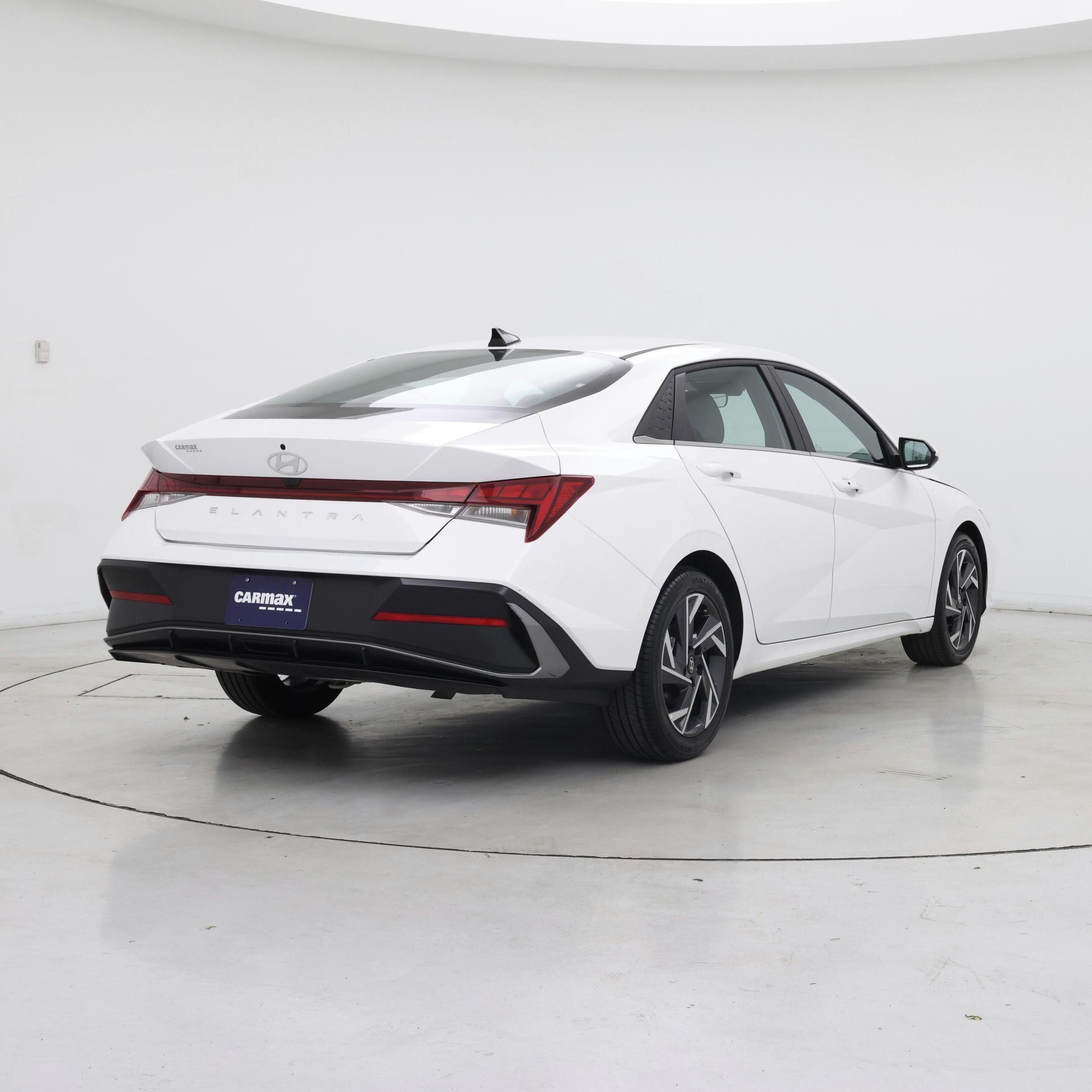 Thumbnail: 2025 Hyundai Elantra - 8