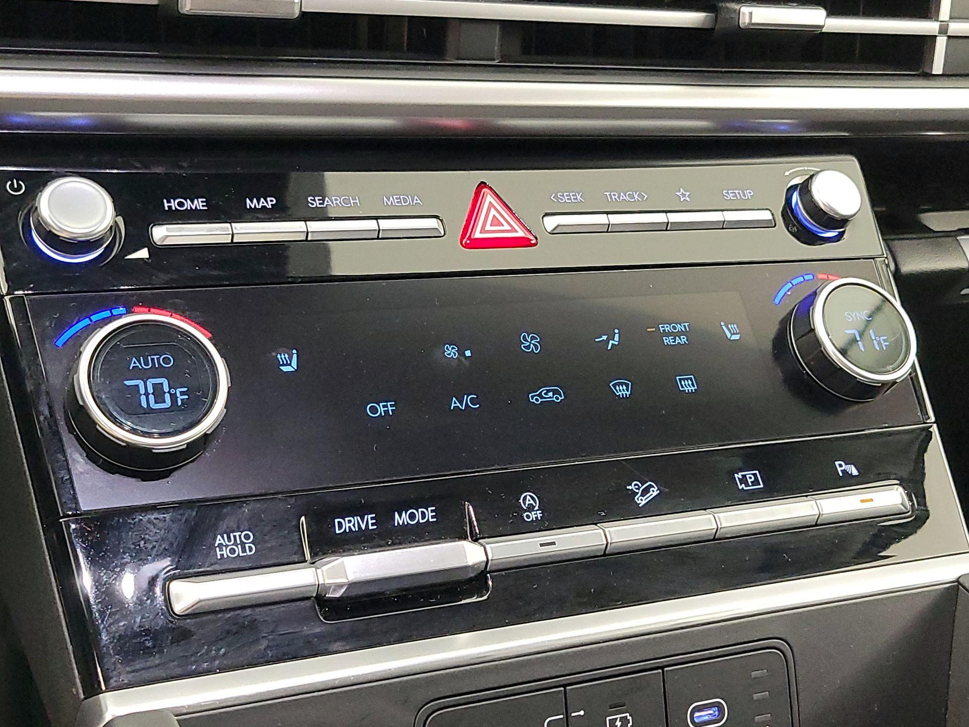 Thumbnail: 2025 Hyundai Santa Fe - 16