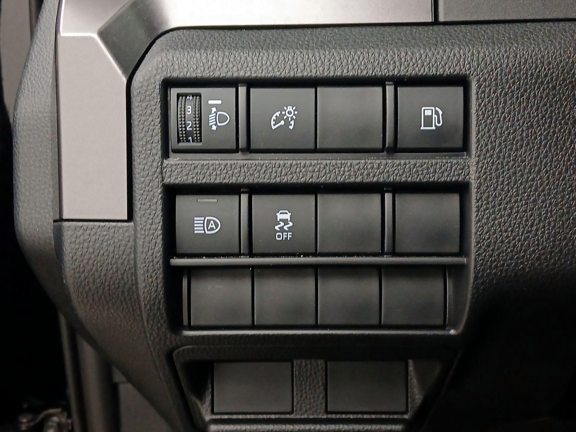 Thumbnail: 2025 Toyota 4Runner - 13