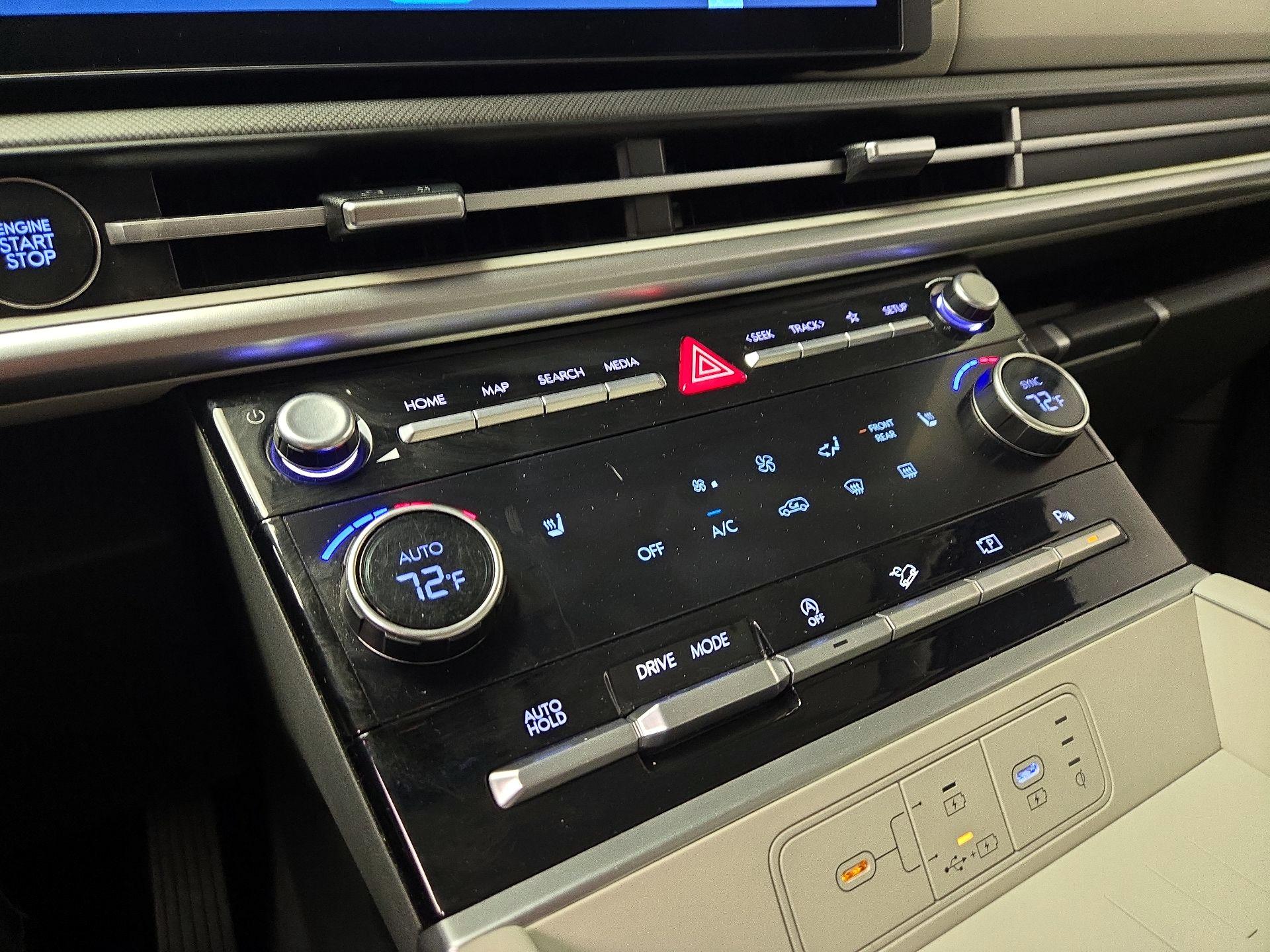 Thumbnail: 2025 Hyundai Santa Fe - 16