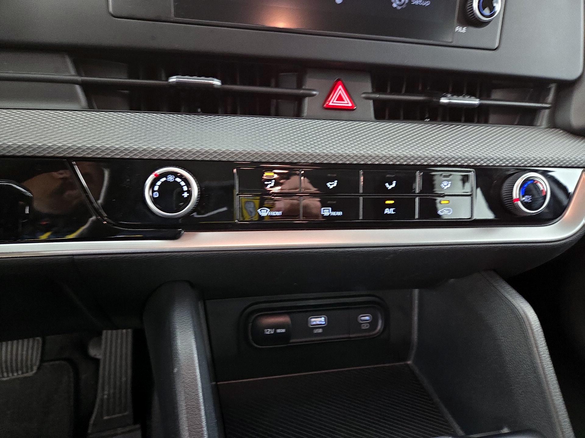 Thumbnail: 2025 Kia Sportage - 16