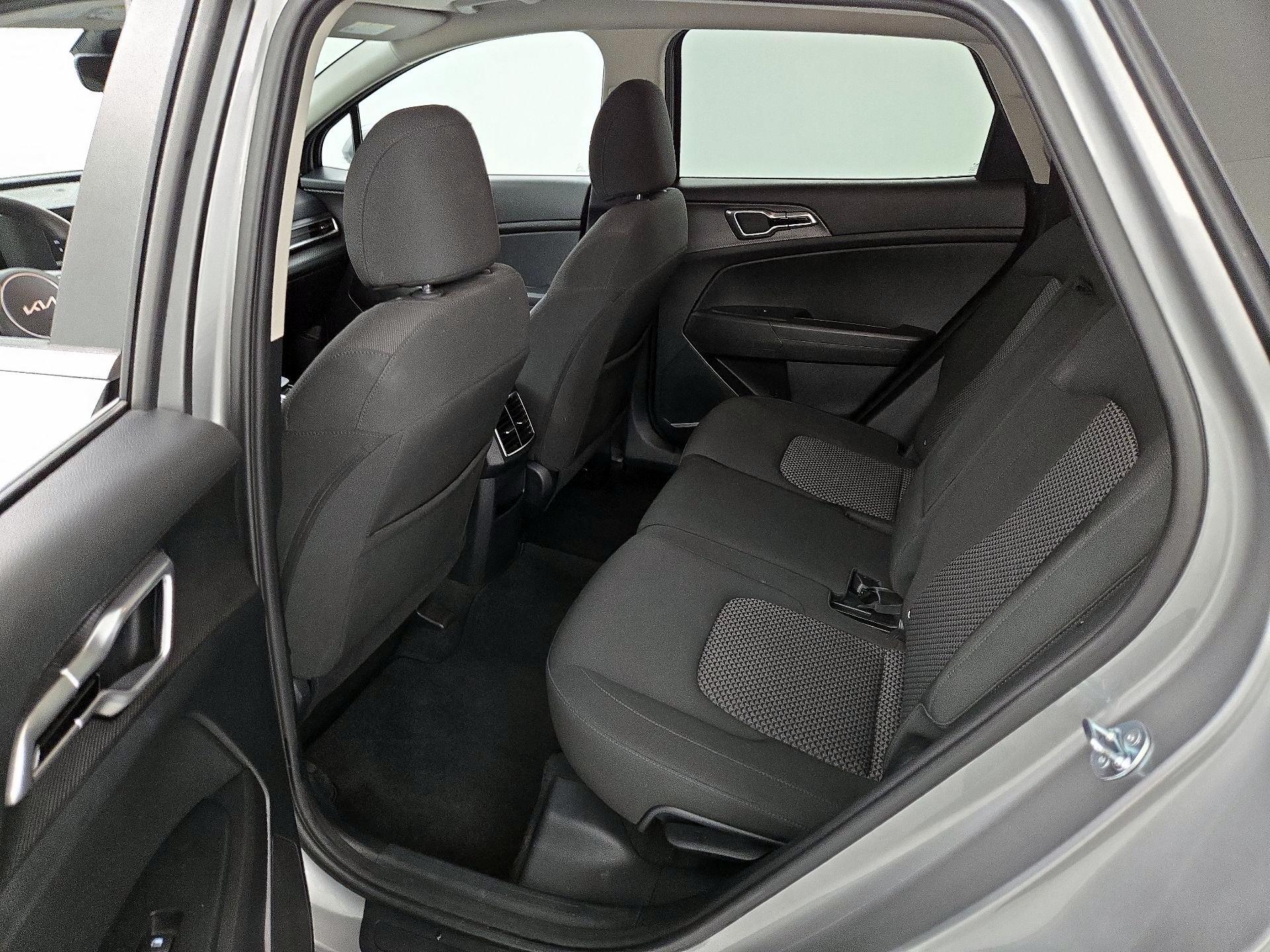 Thumbnail: 2025 Kia Sportage - 19