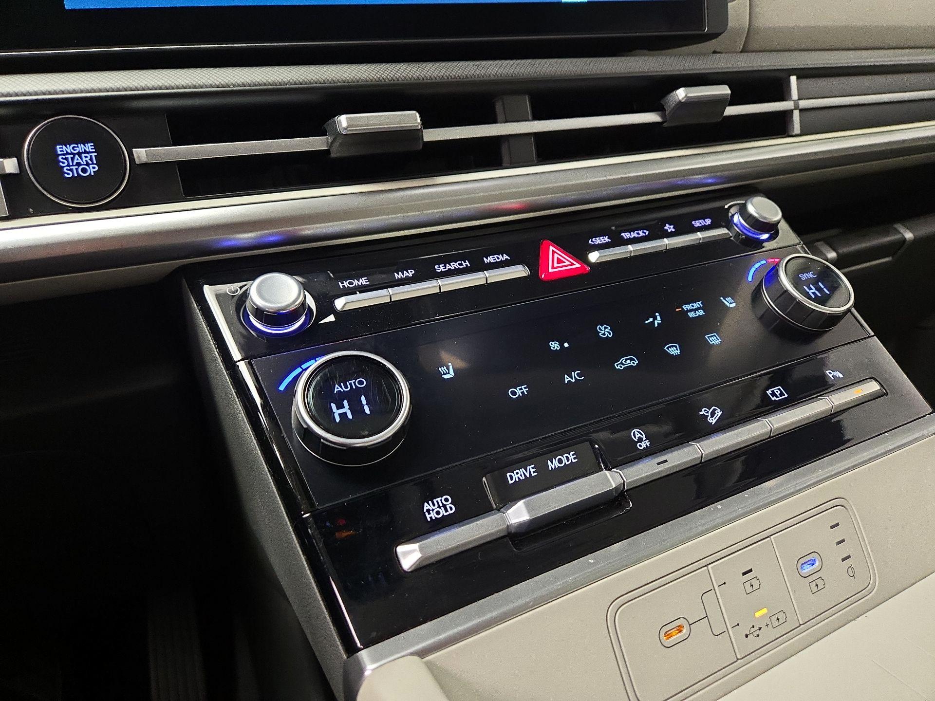 Thumbnail: 2025 Hyundai Santa Fe - 16