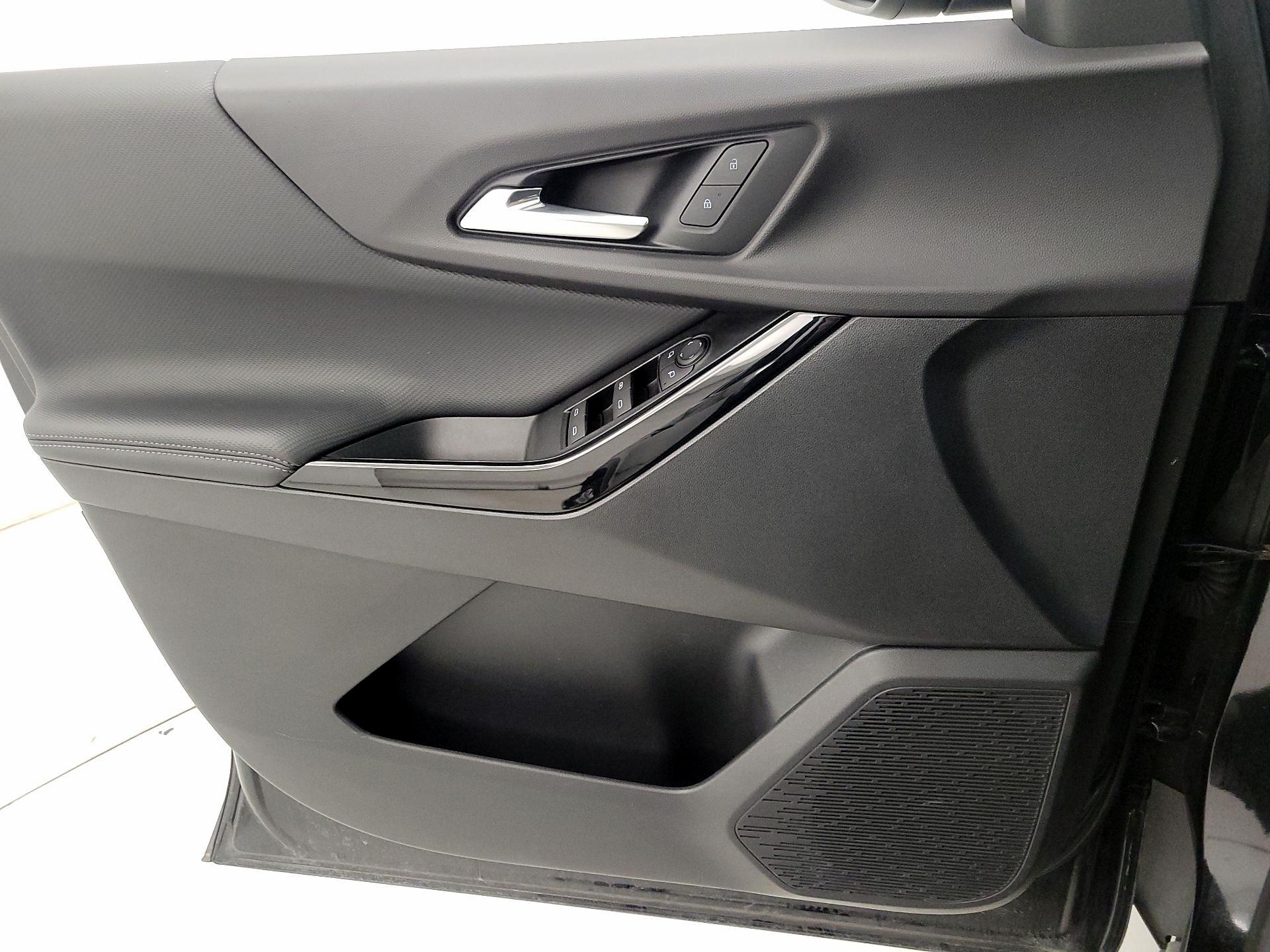 Thumbnail: 2025 Chevrolet Equinox - 12