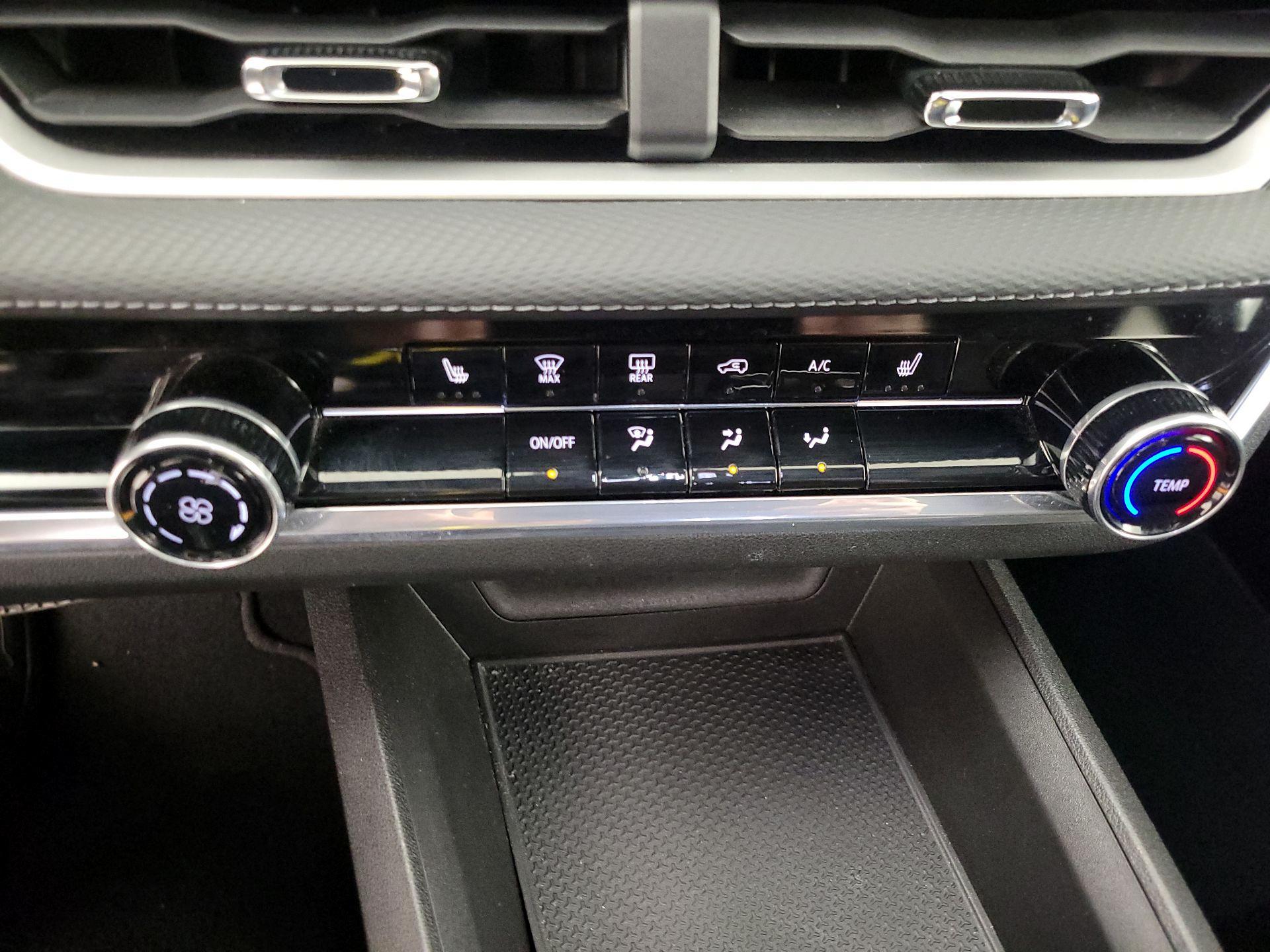 Thumbnail: 2025 Chevrolet Equinox - 16