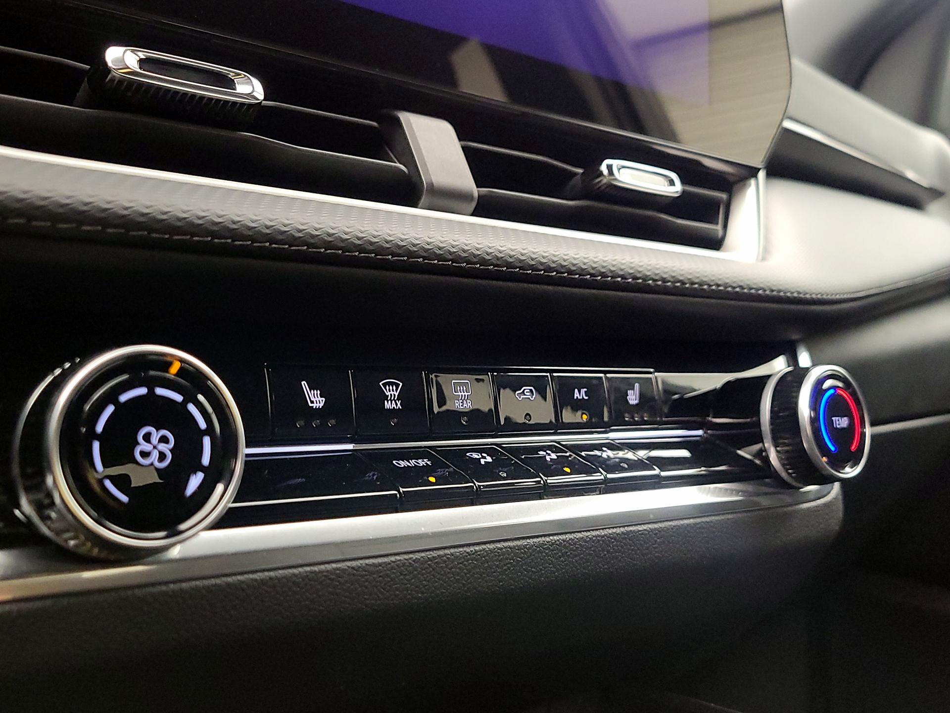 Thumbnail: 2025 Chevrolet Equinox - 17