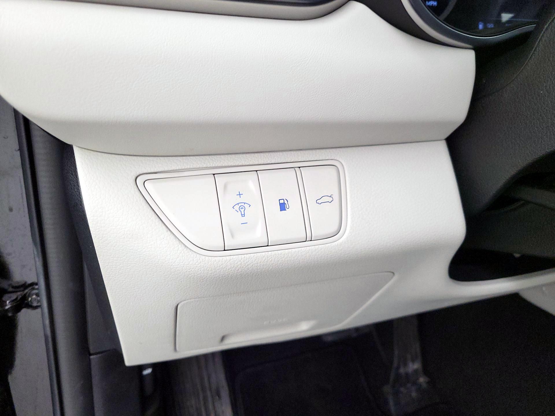 Thumbnail: 2025 Genesis G70 - 13