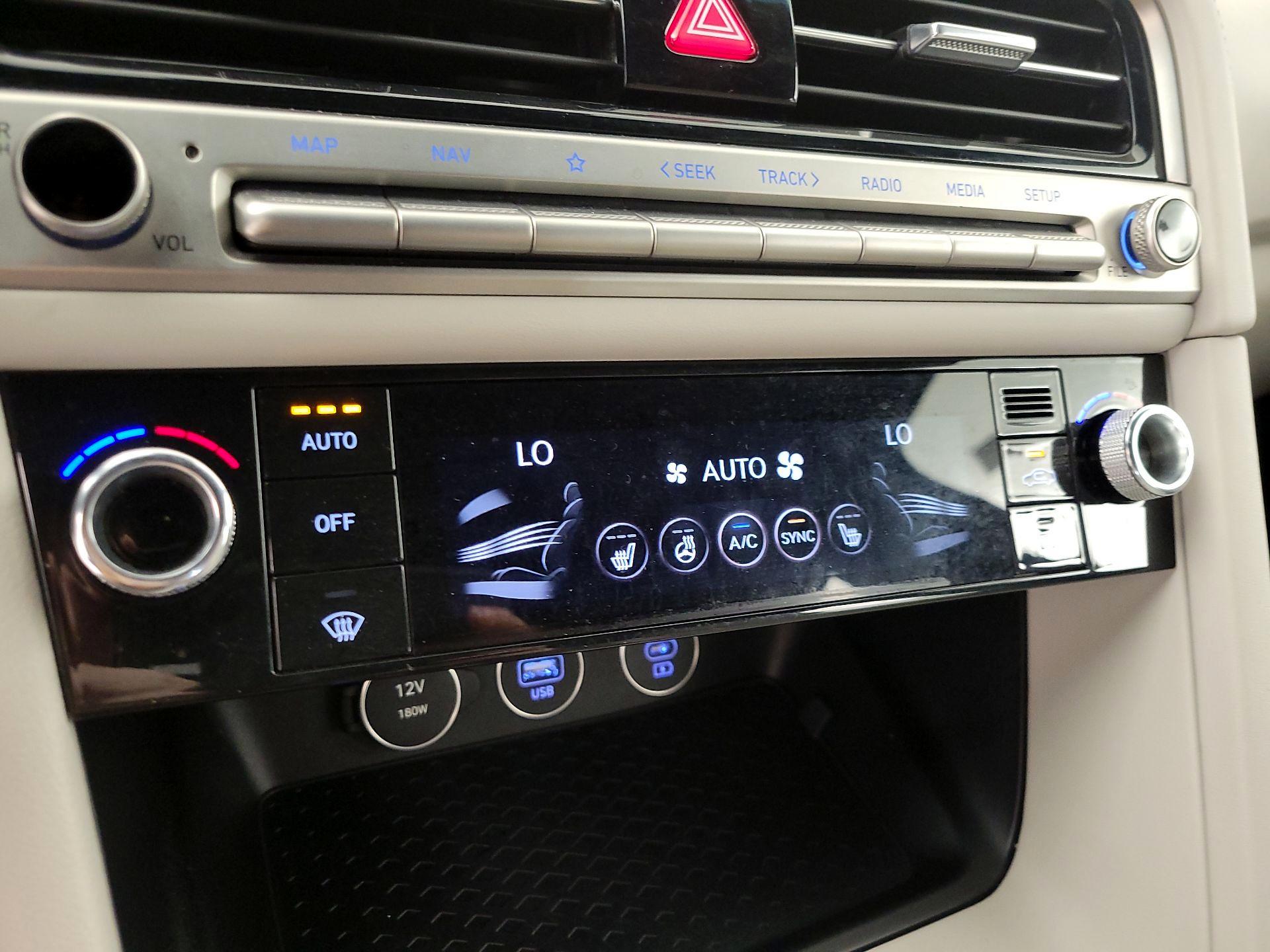 Thumbnail: 2025 Genesis G70 - 17