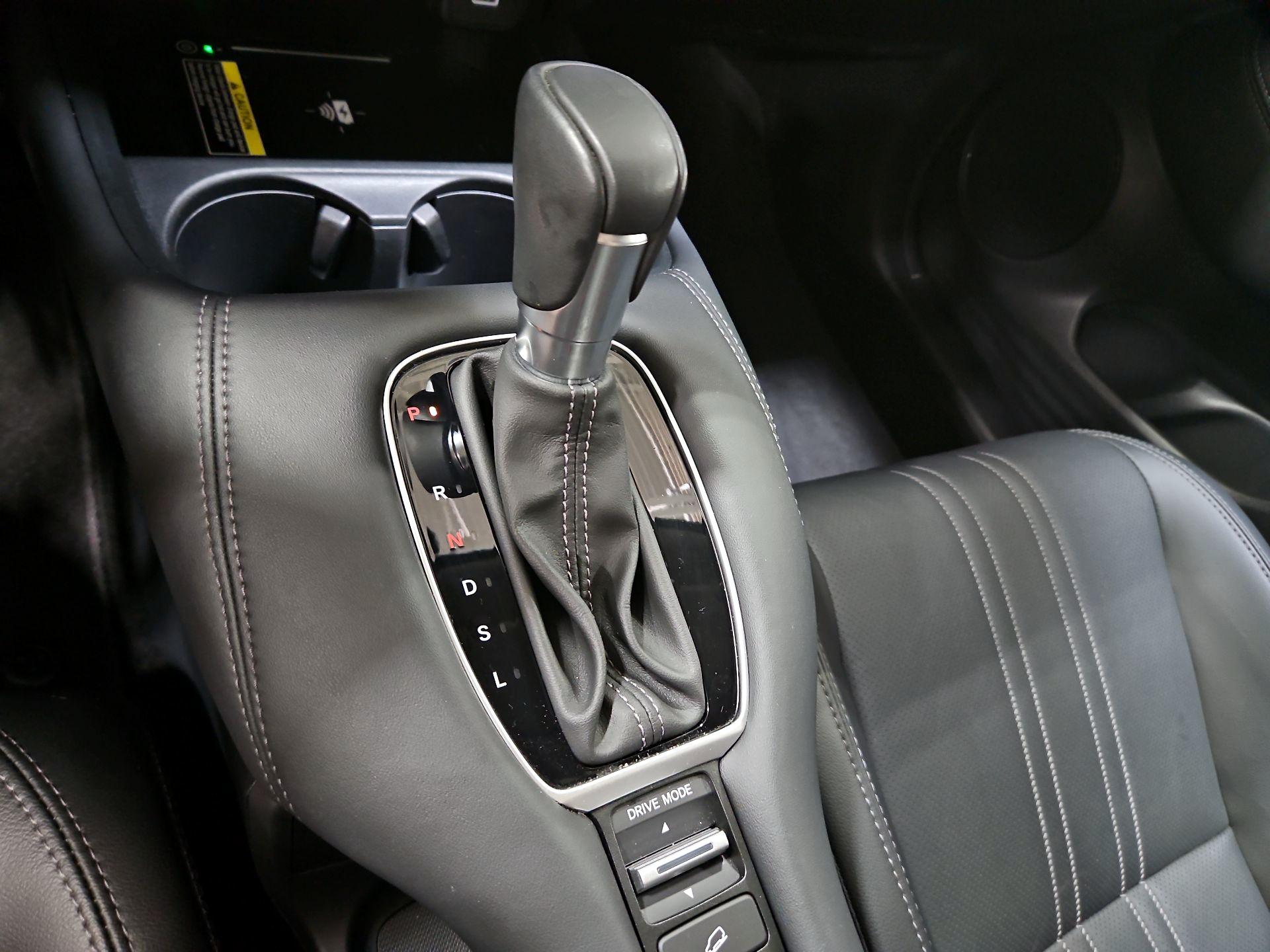 Thumbnail: 2025 Honda HR-V - 17