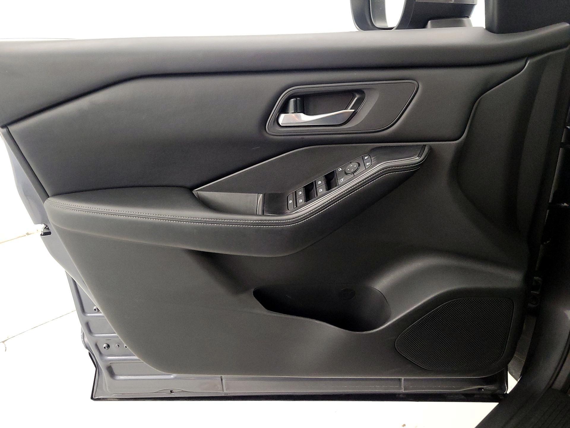 Thumbnail: 2025 Nissan Rogue - 12