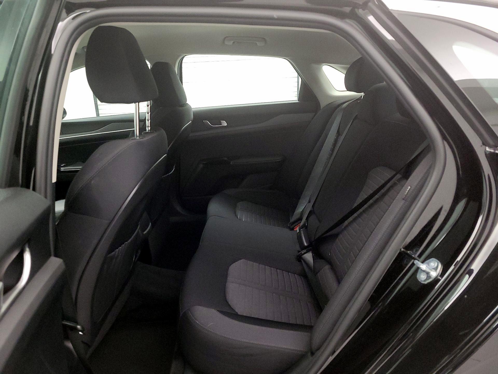 Thumbnail: 2025 Kia K5 - 19