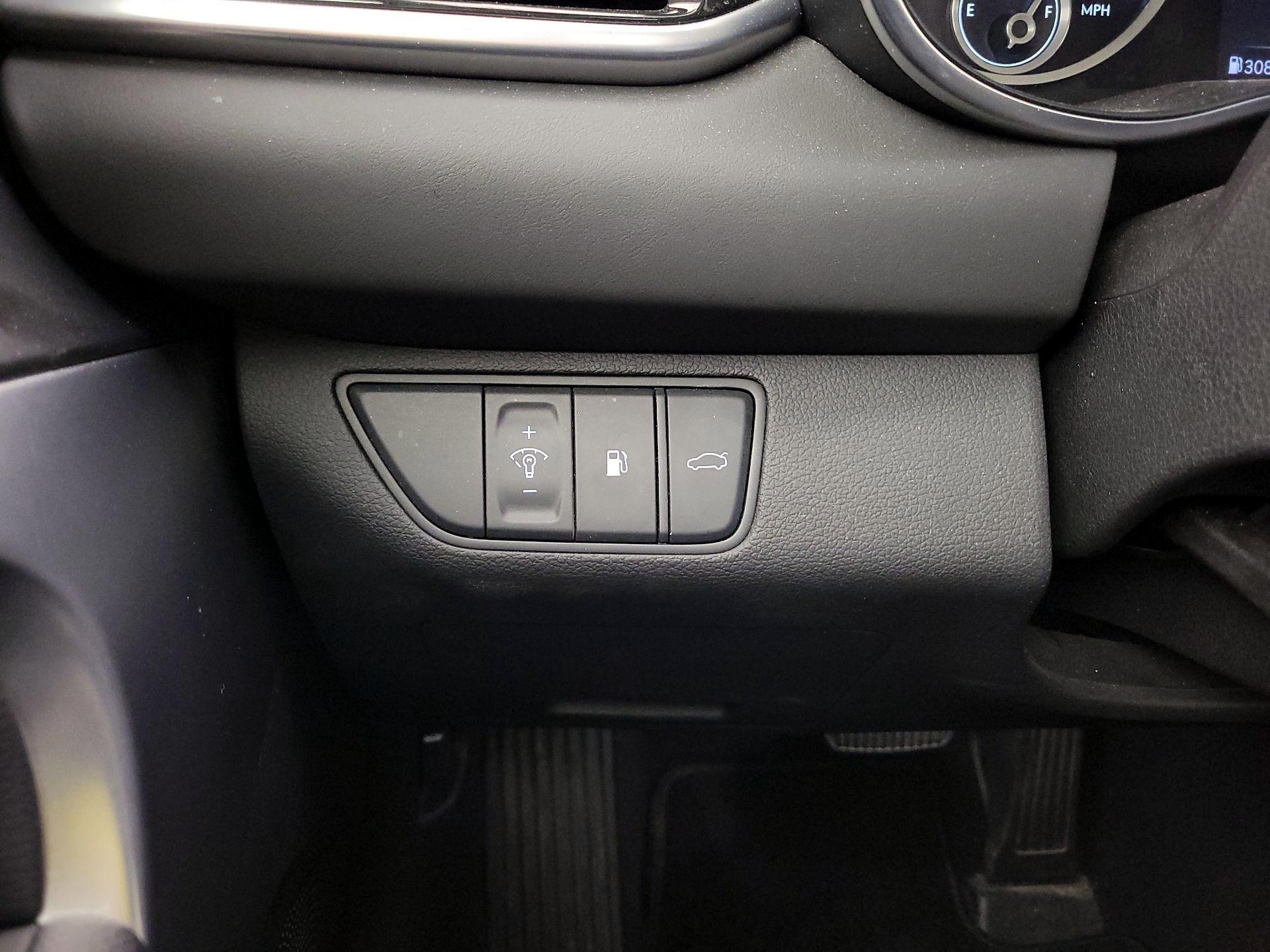 Thumbnail: 2025 Genesis G70 - 13