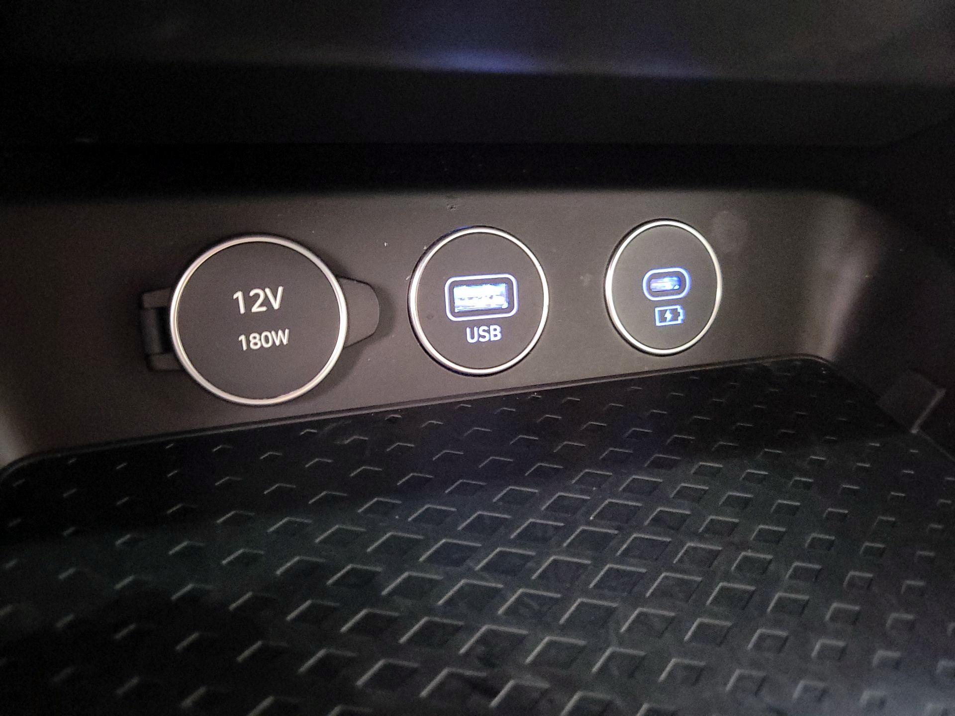 Thumbnail: 2025 Genesis G70 - 19