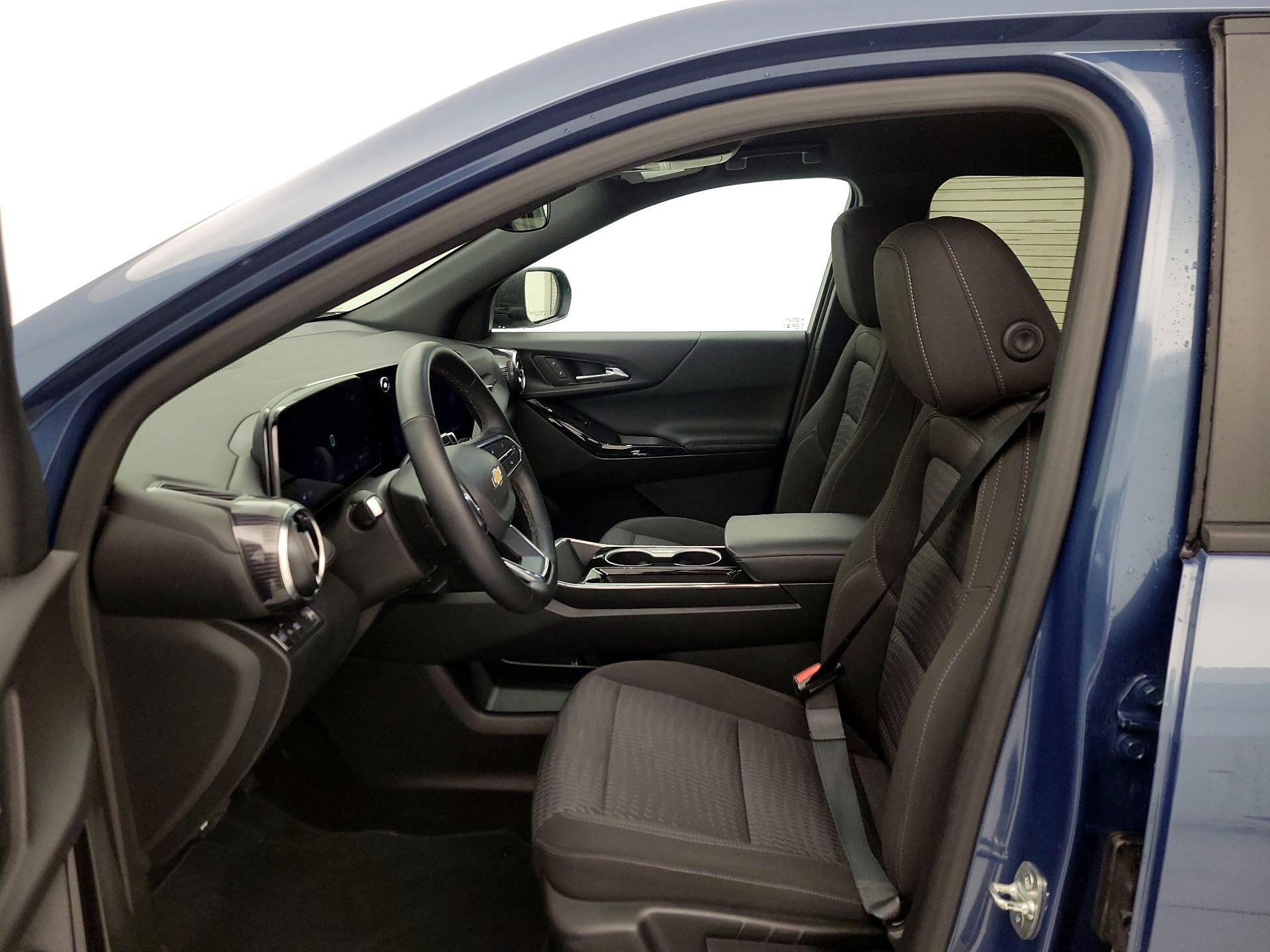 Thumbnail: 2025 Chevrolet Equinox - 11