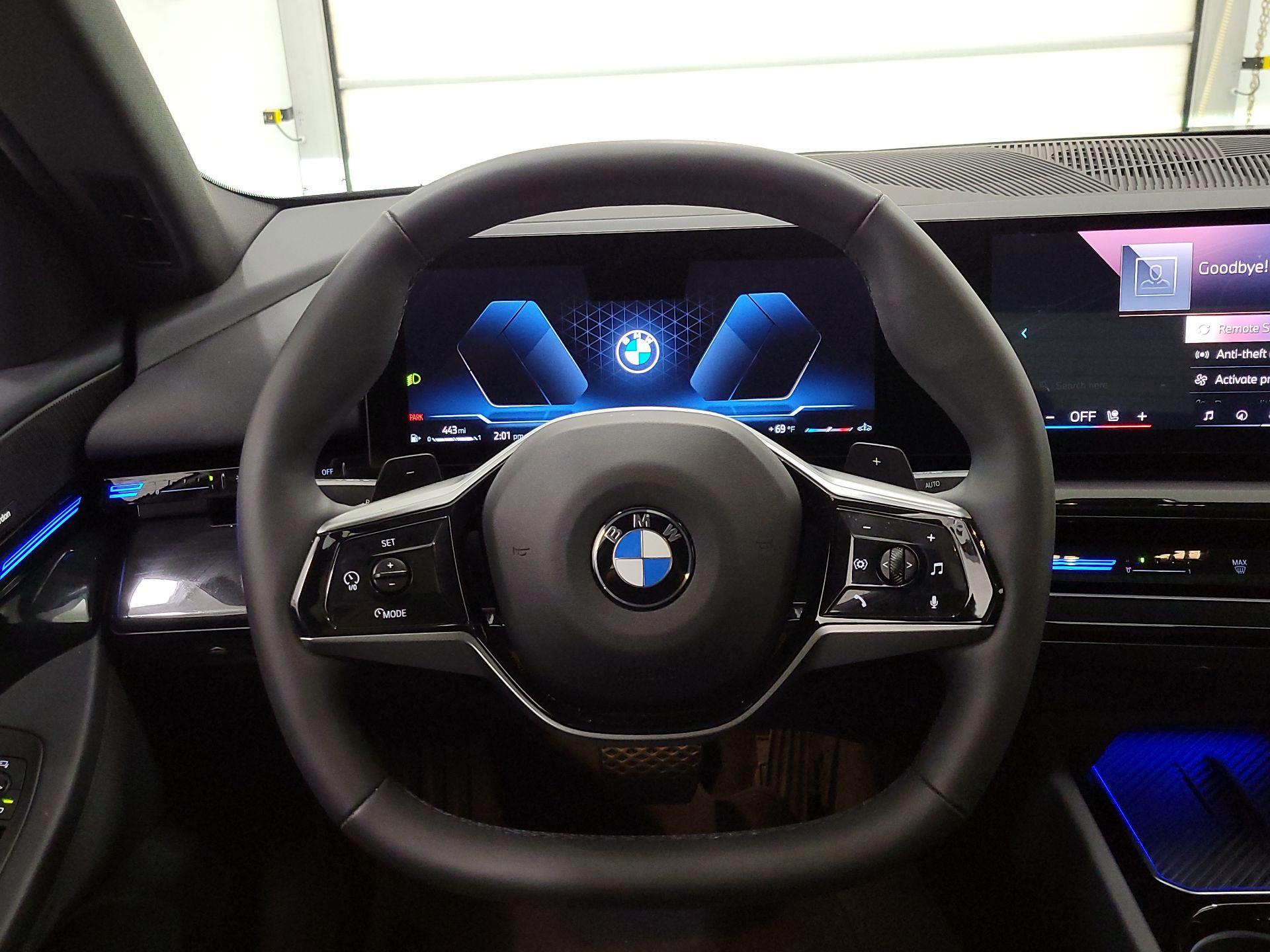 Thumbnail: 2025 BMW 5 Series - 10