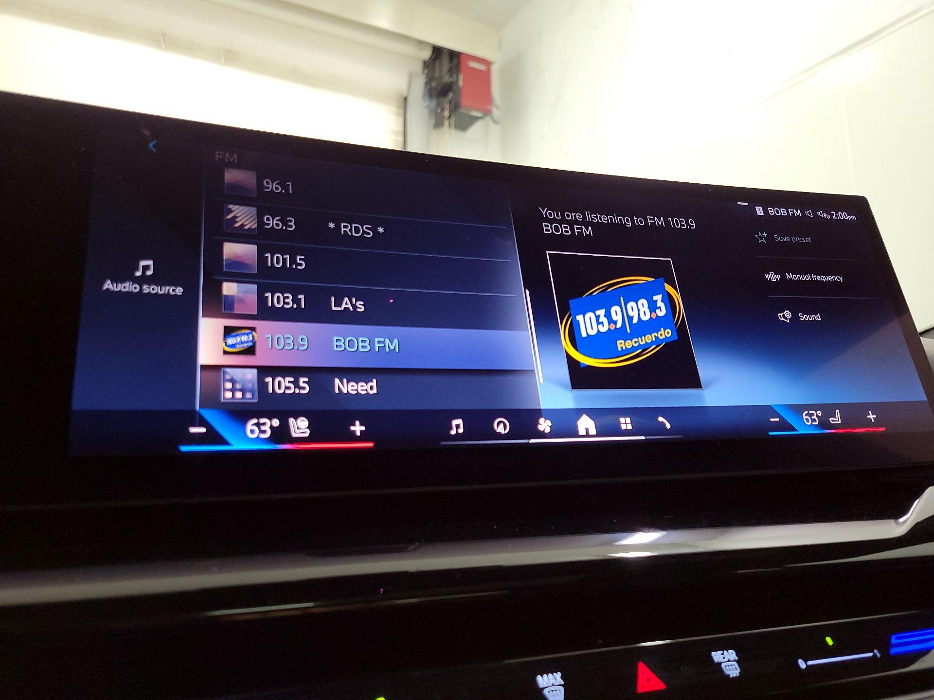 Thumbnail: 2025 BMW 5 Series - 15