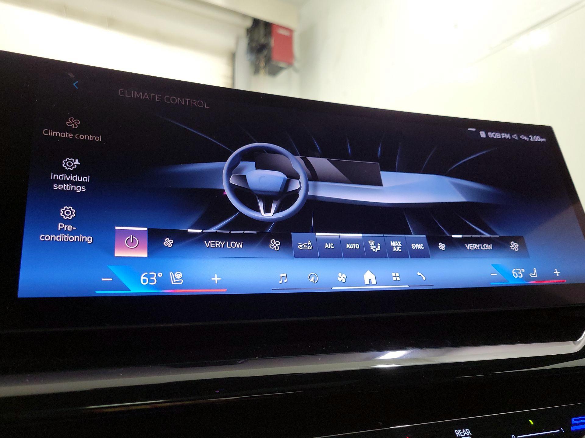 Thumbnail: 2025 BMW 5 Series - 16