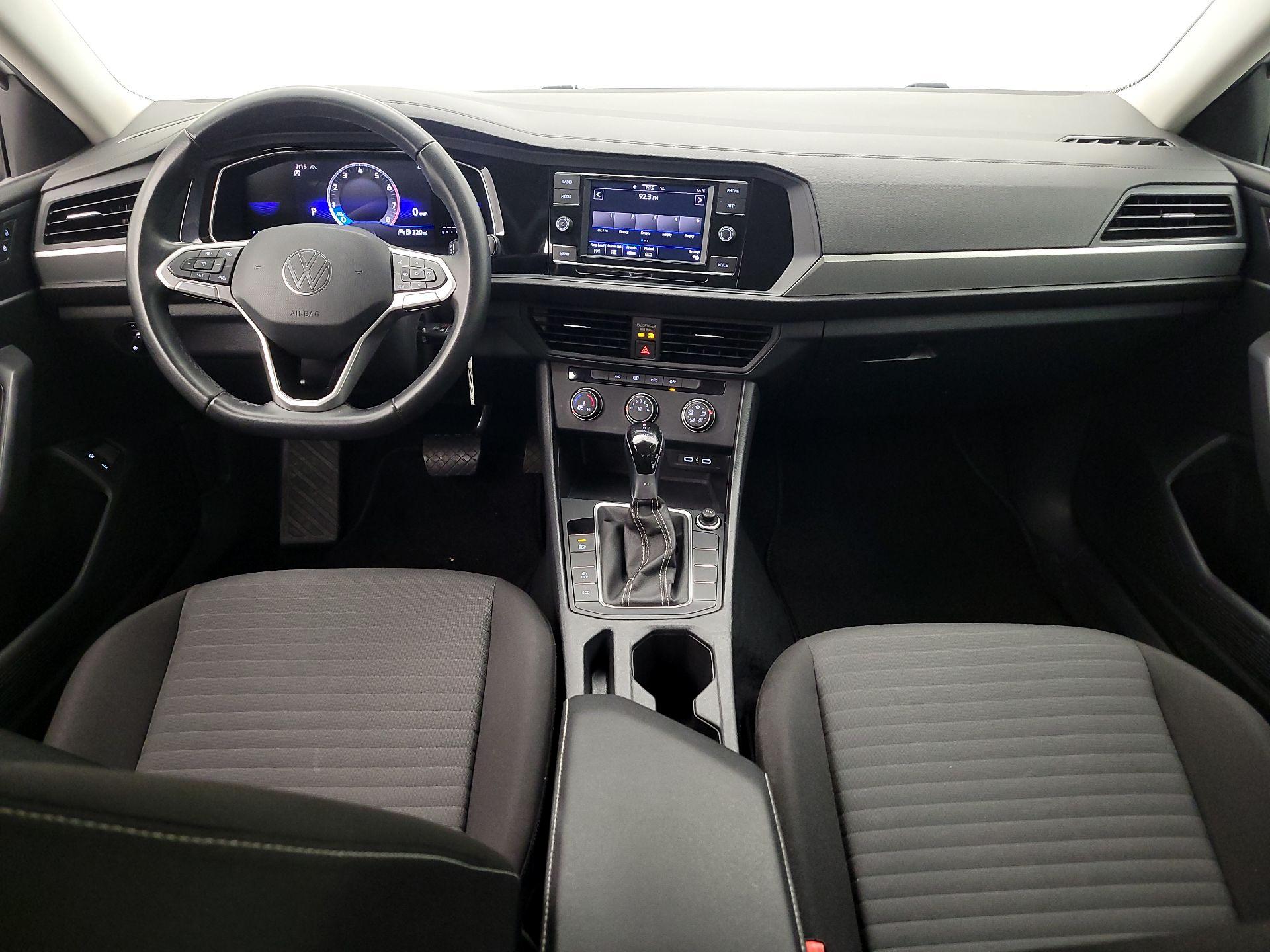 Thumbnail: 2024 Volkswagen Jetta - 9