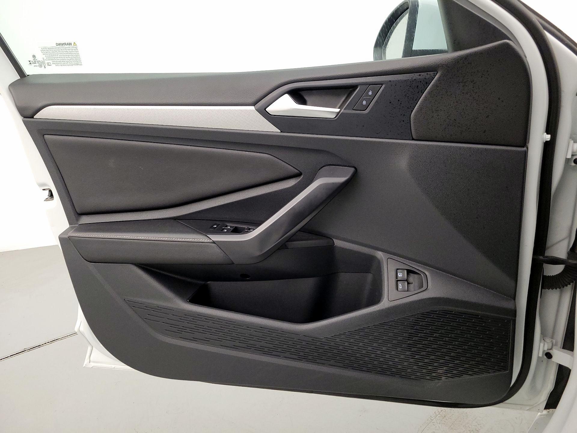 Thumbnail: 2024 Volkswagen Jetta - 12