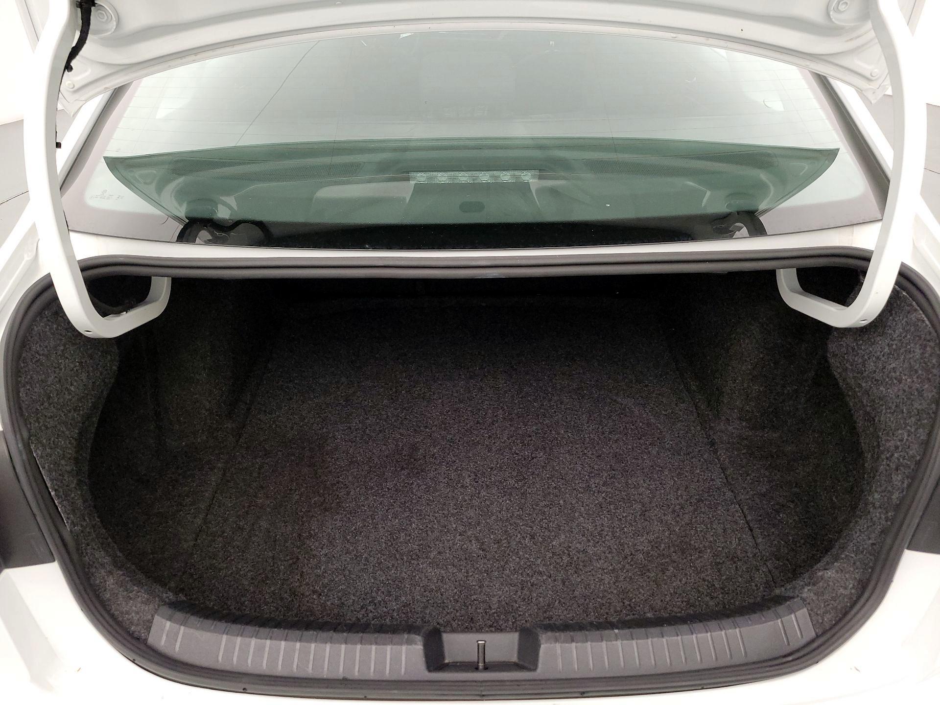 Thumbnail: 2024 Volkswagen Jetta - 20